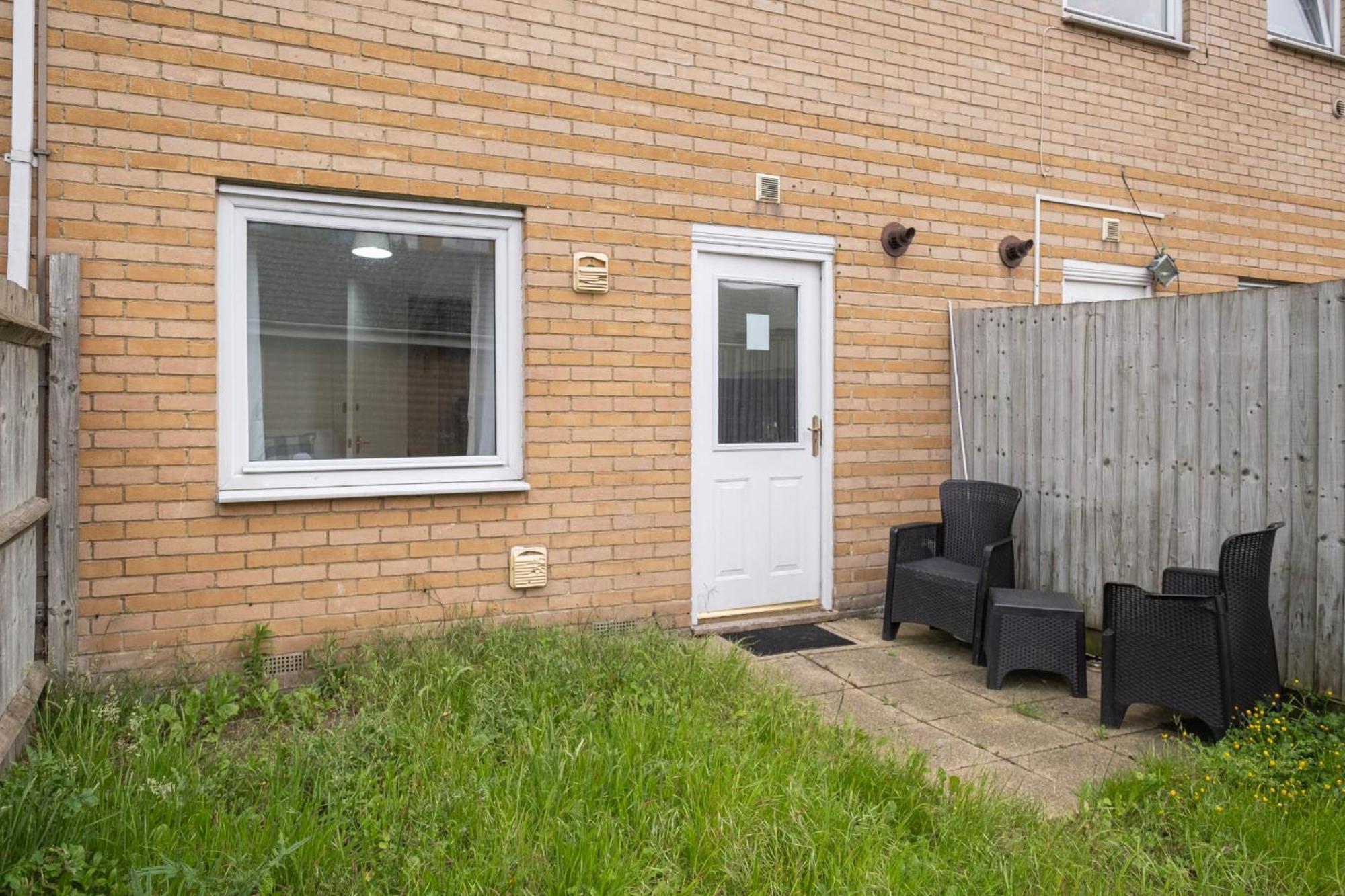 Mannys - & Cozy 4bed Diamond Apartment London