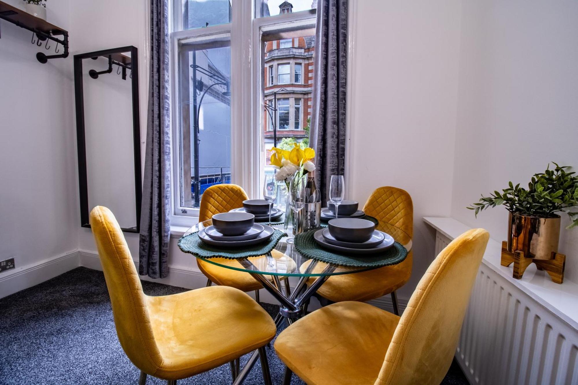 Oxford Street Chic Retreat - Unparalleled Elegance And Urban Comfort! Gc1 London