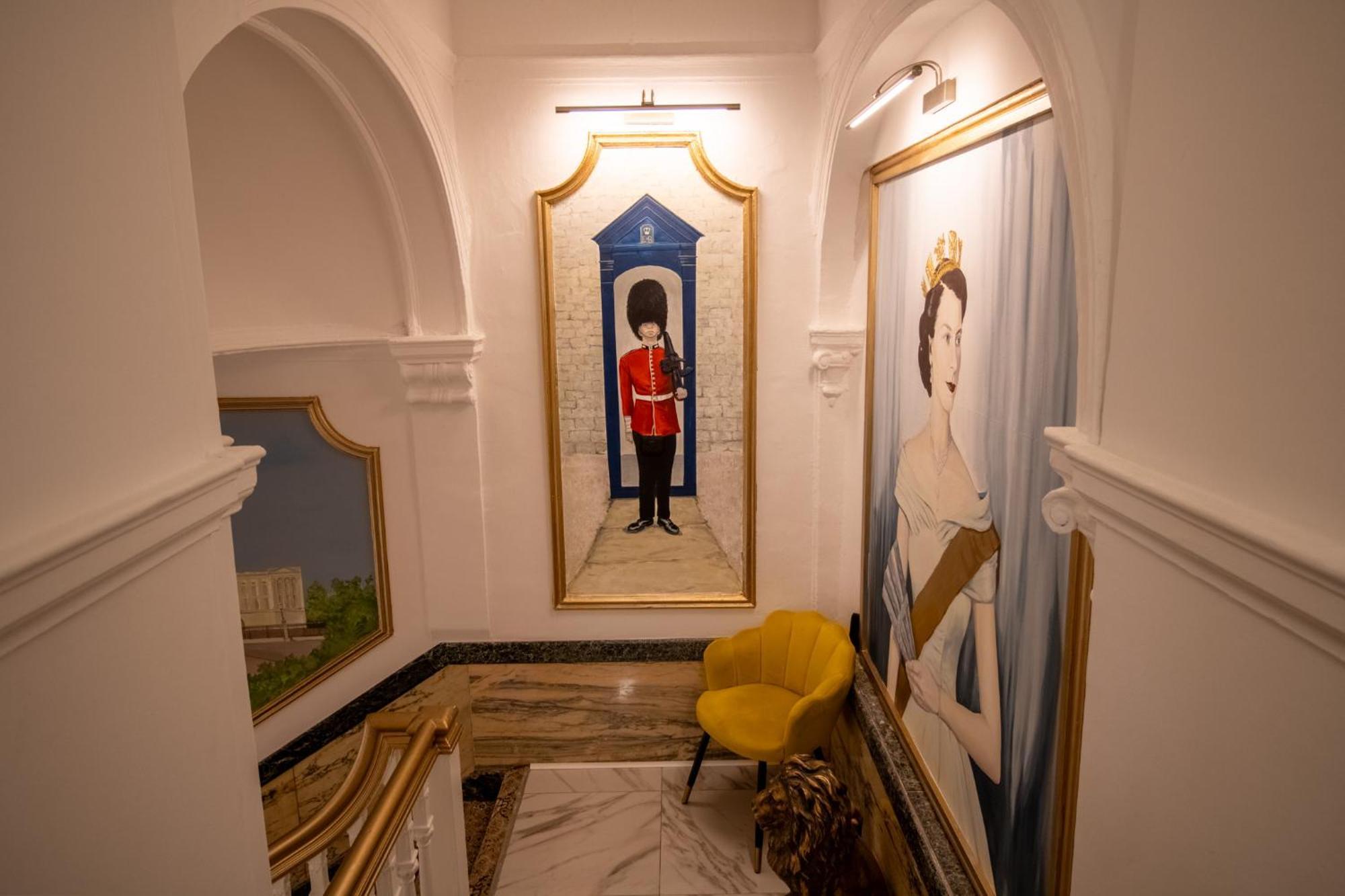 Apartment Oxford Street Chic Retreat - Unparalleled Elegance And Urban Comfort! Gc1 *