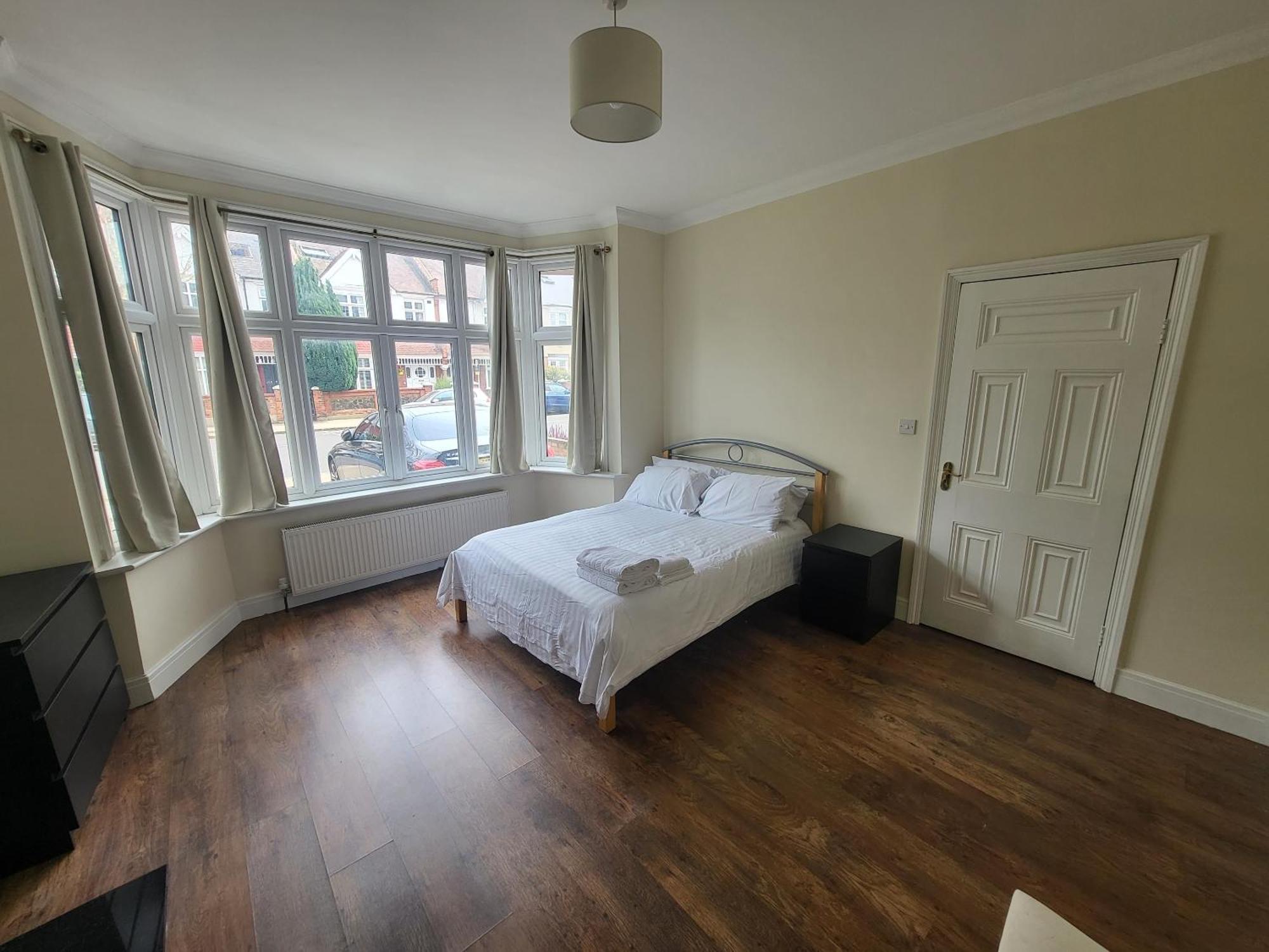Spacious Central 5 Bedroom House By Tube Station Appartement