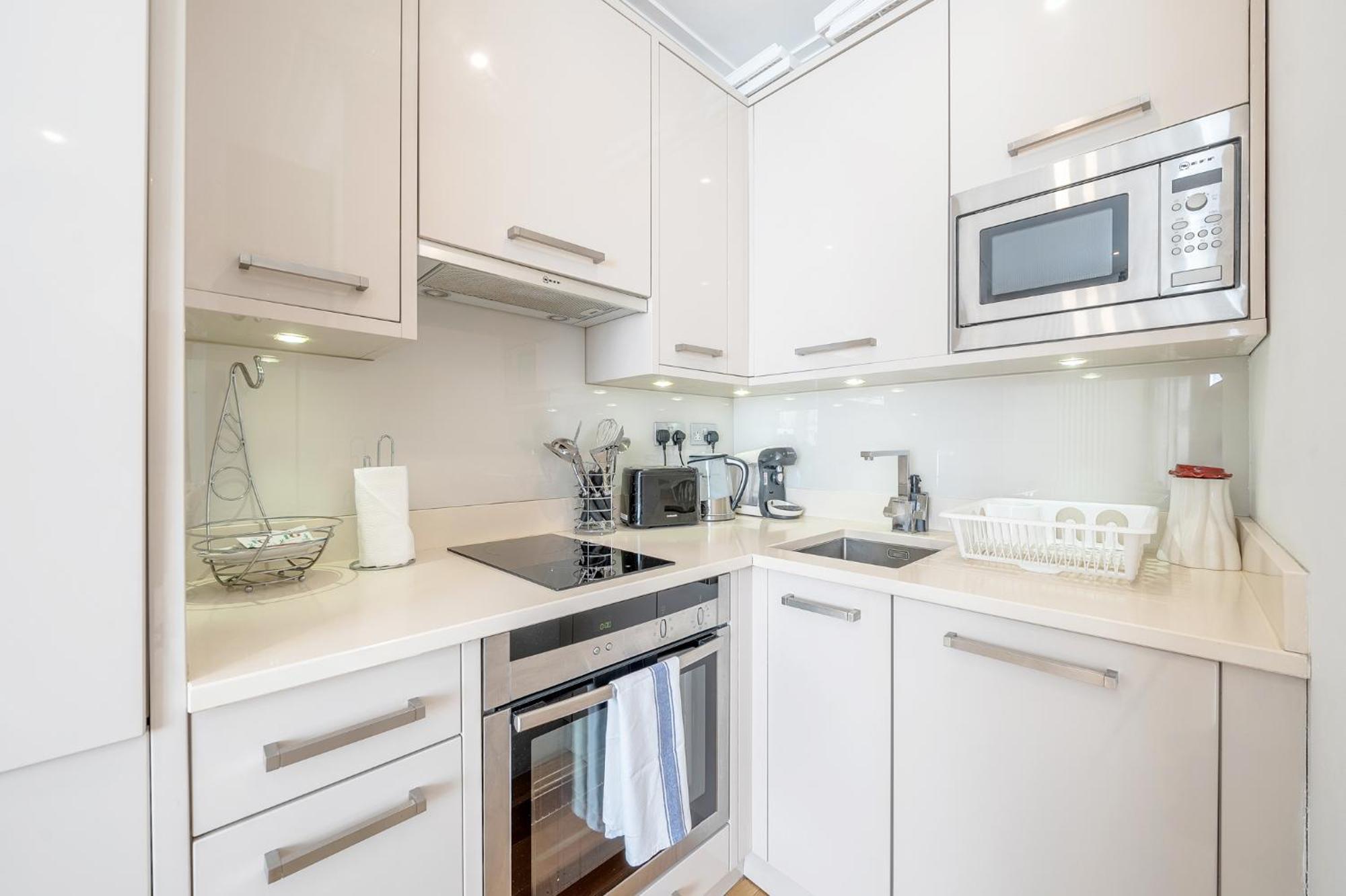 The Hyde Park Corner Apartment