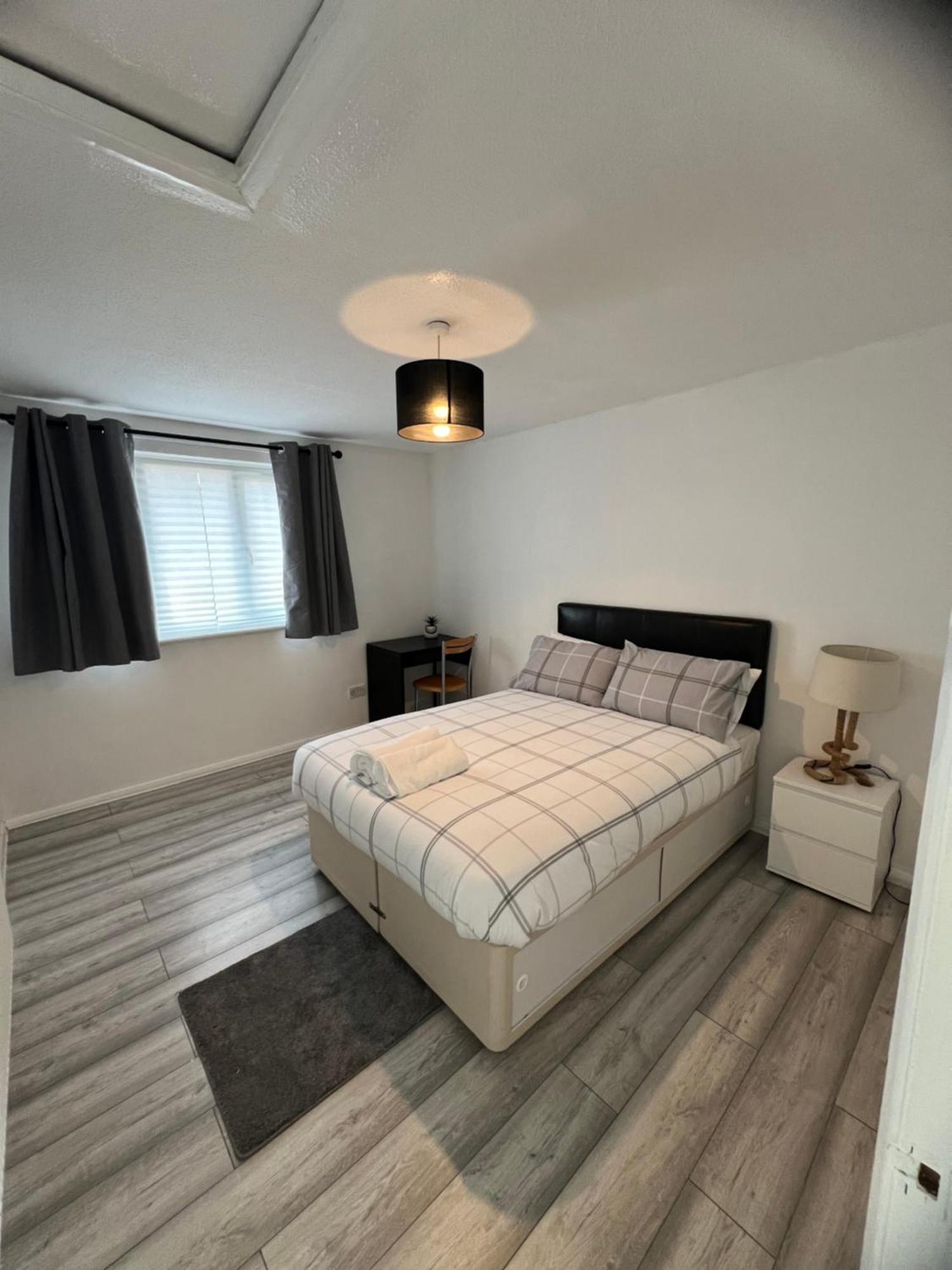 Auxano Apartment London