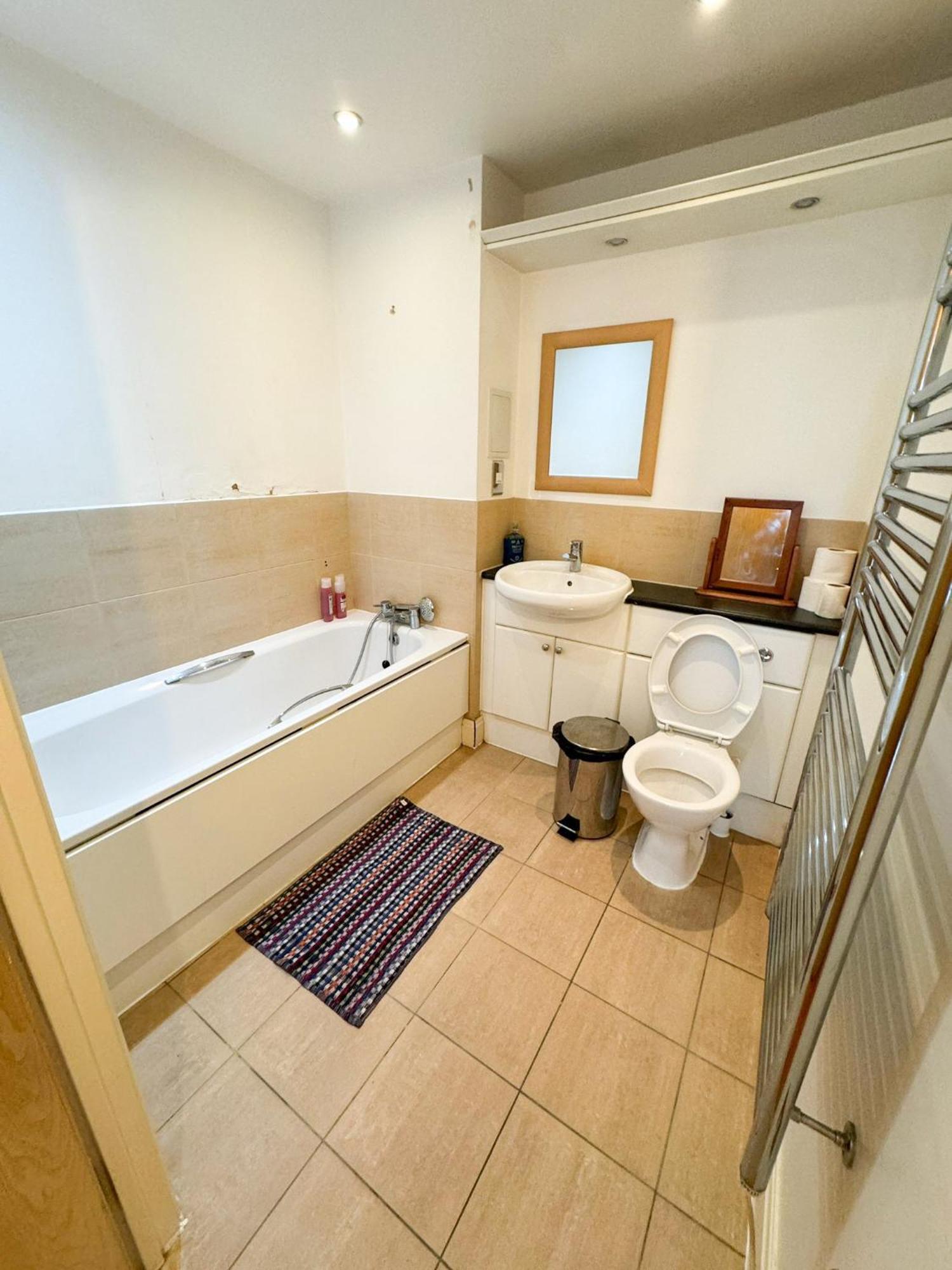 Clapham Court Penthouse Apartment London