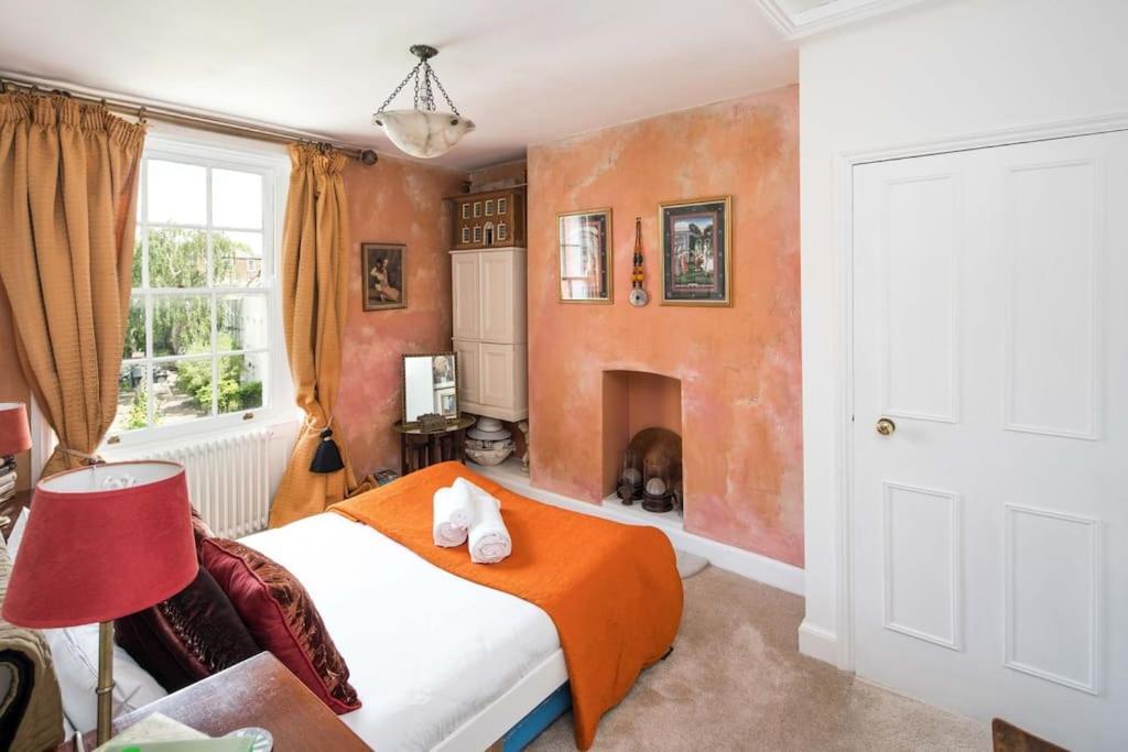 Apartment Artists Comfy Home, Near Camden Market London