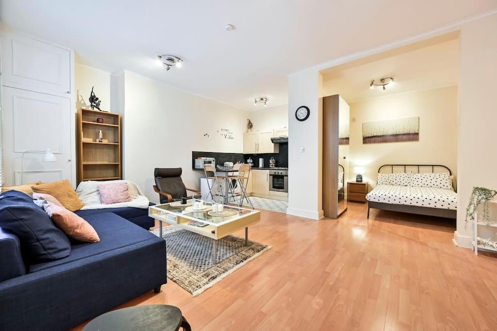 The Perfect Queensway