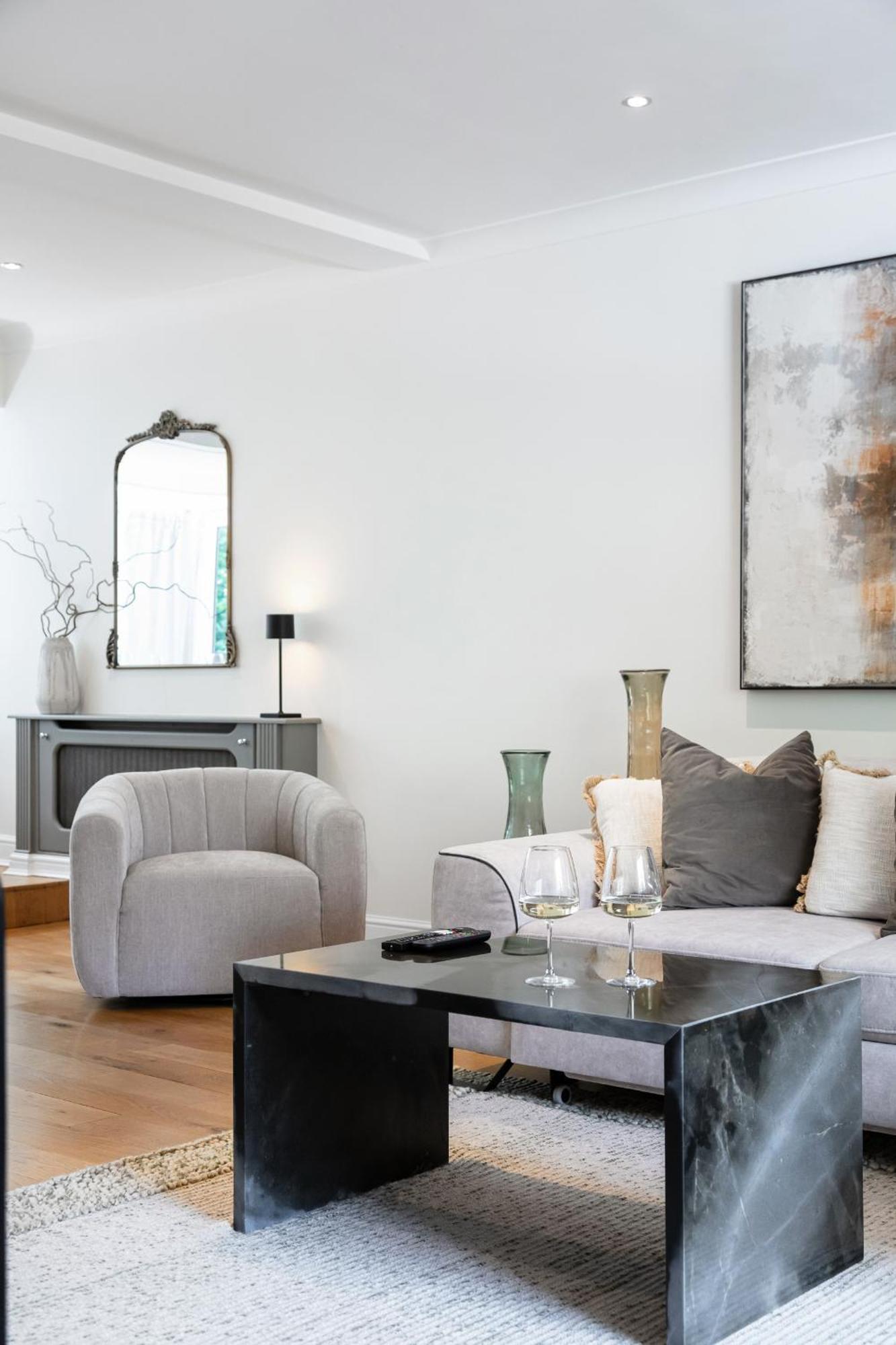 Rare 4beds Townhouse In Kensington With Patio Holiday home *