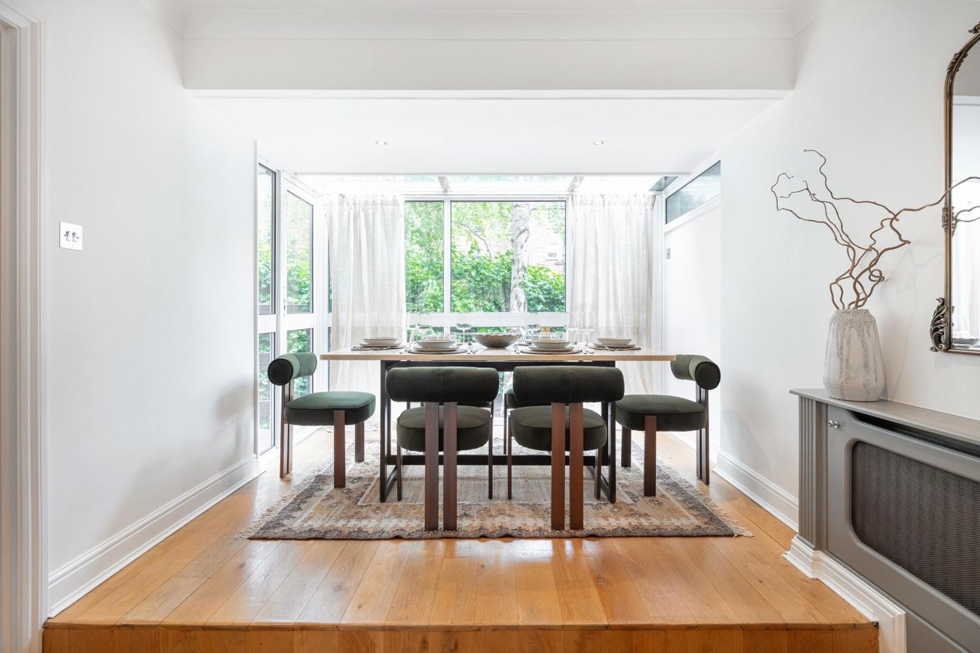Rare 4beds Townhouse In Kensington With Patio London