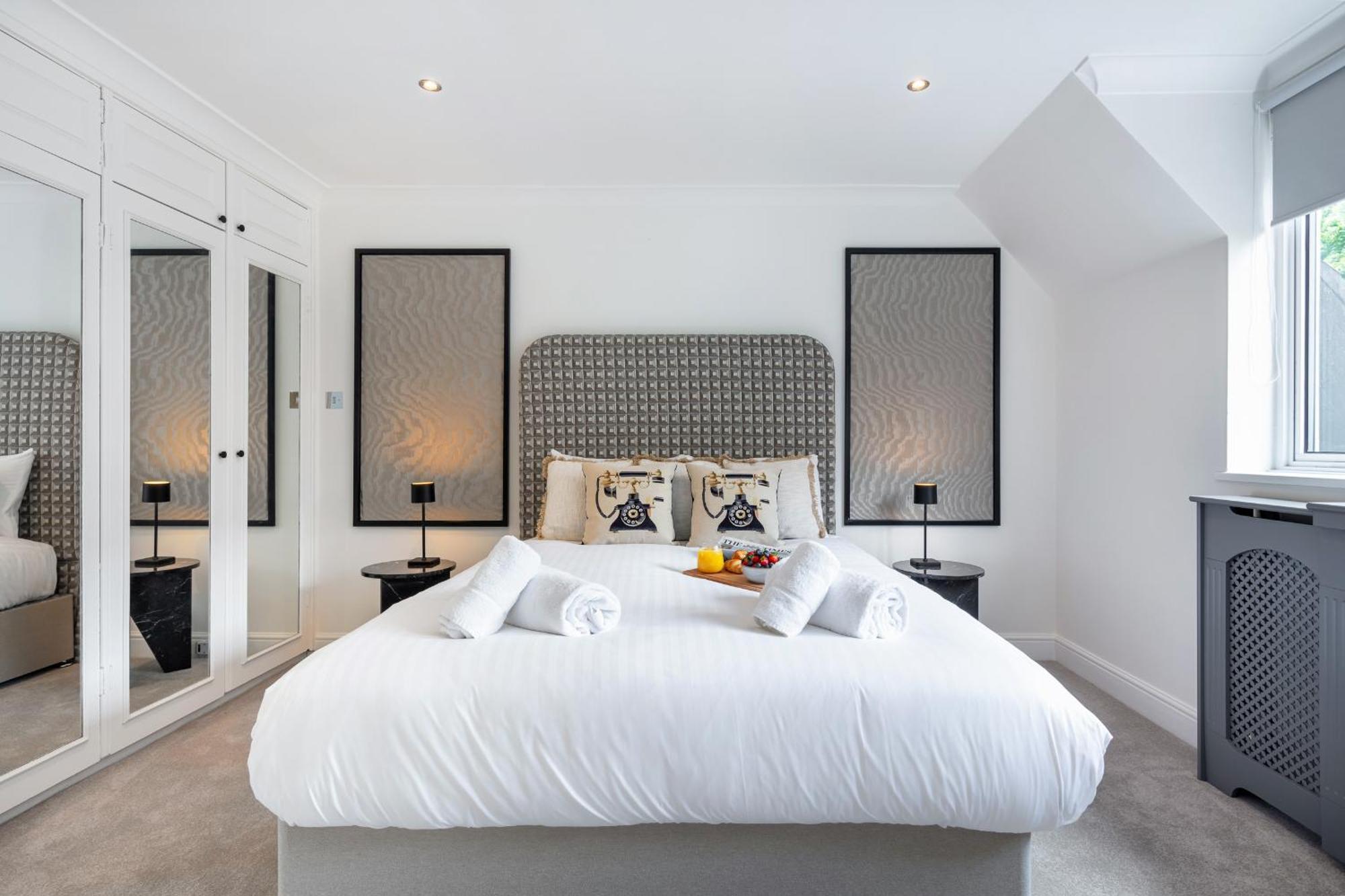 Holiday home Rare 4beds Townhouse In Kensington With Patio London