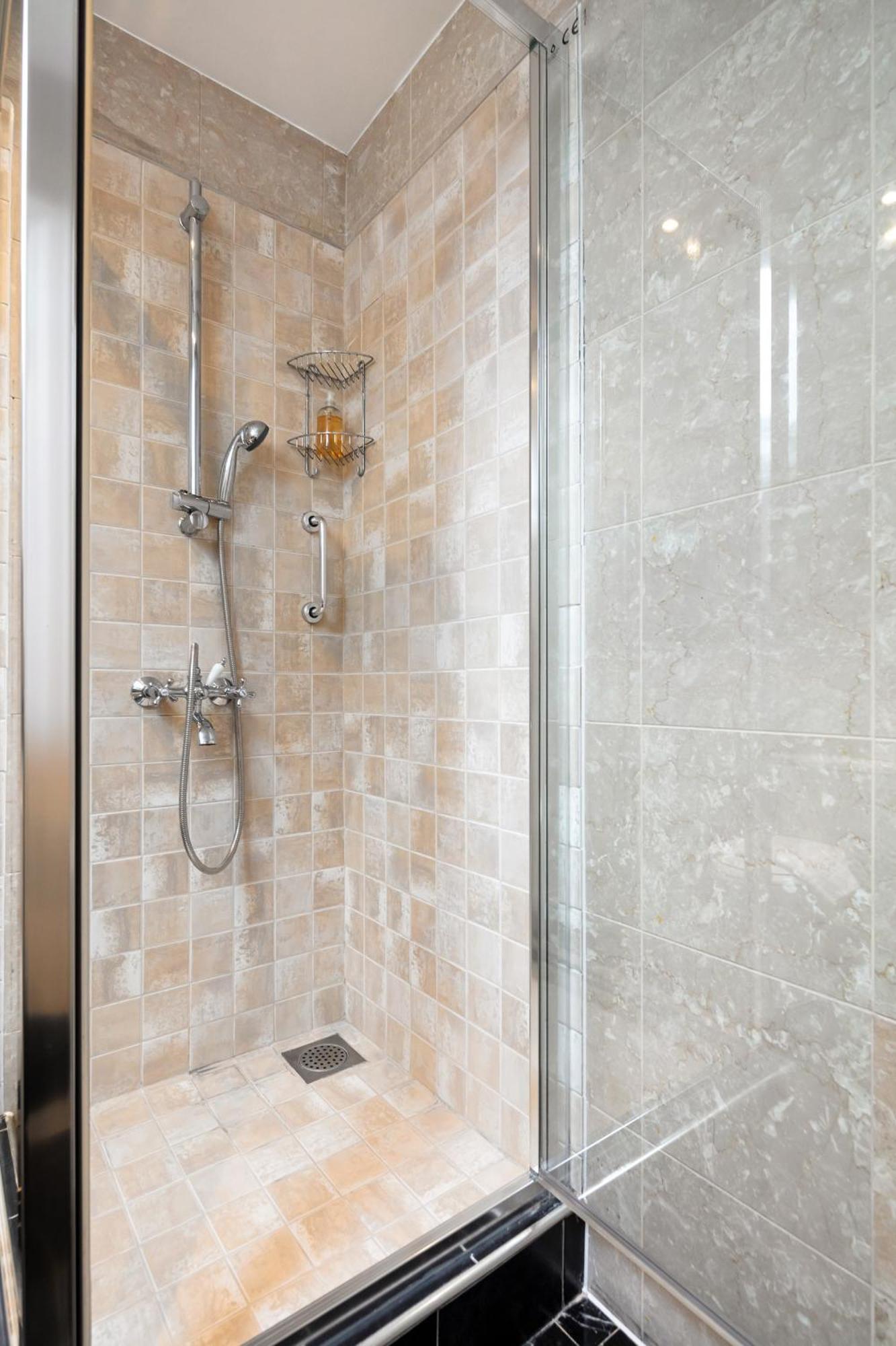 Rare 4beds Townhouse In Kensington With Patio Holiday home