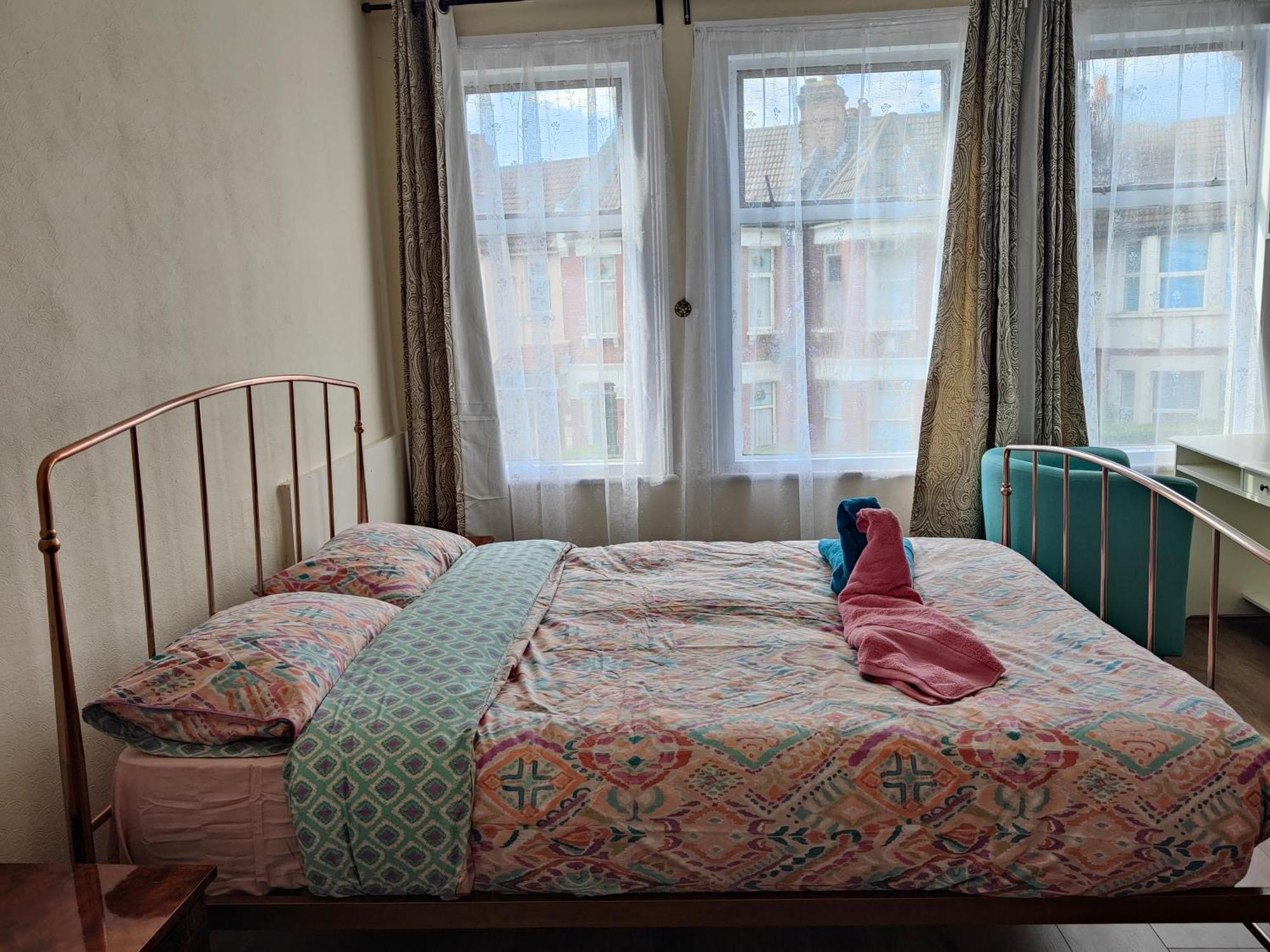 Guest house Elegant King Bed Get Away