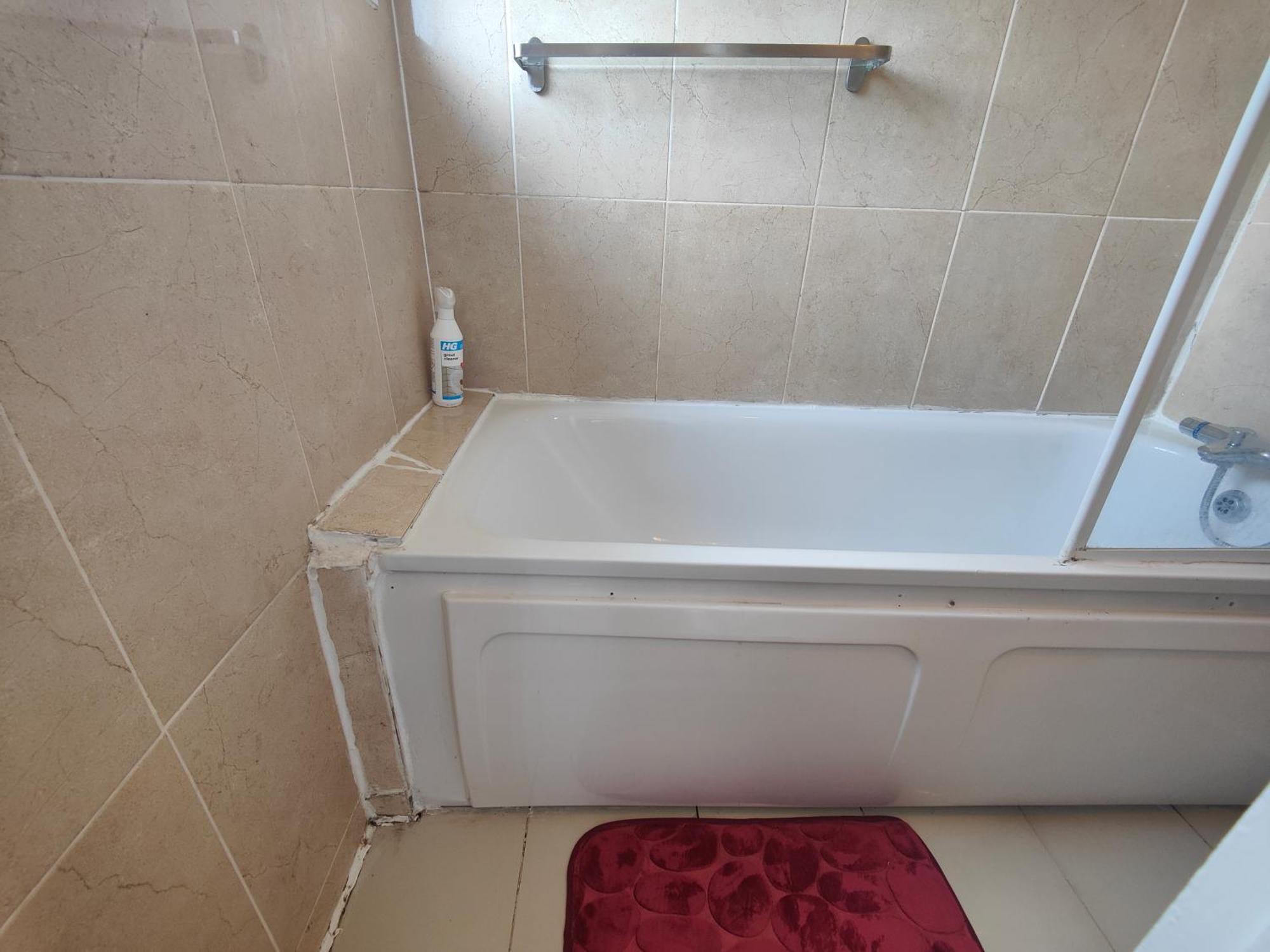Elegant King Bed Get Away Guest house