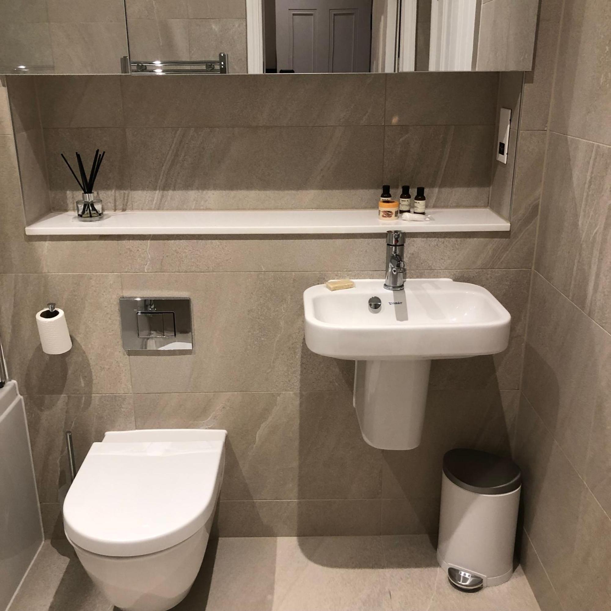 Sw6 Near London! A Double Bed And Private Bath Londen
