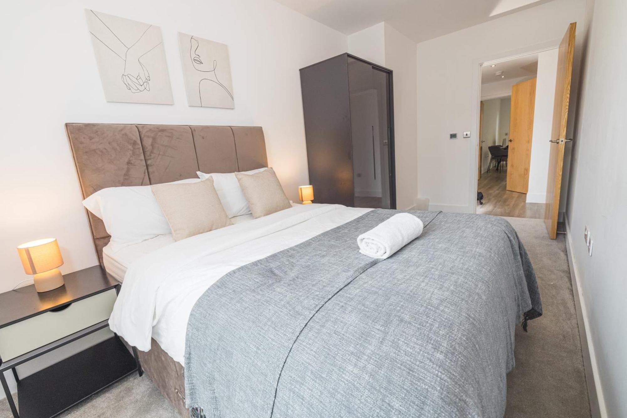 Escape - Royal Wharf Appartement