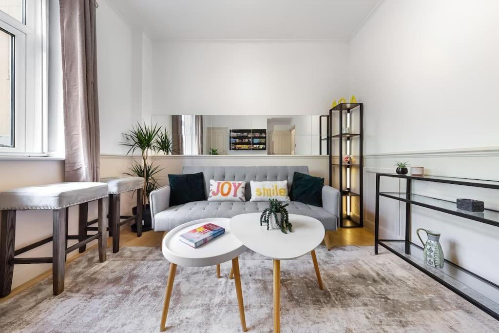 Brand New 3 Bedroom Flat In *