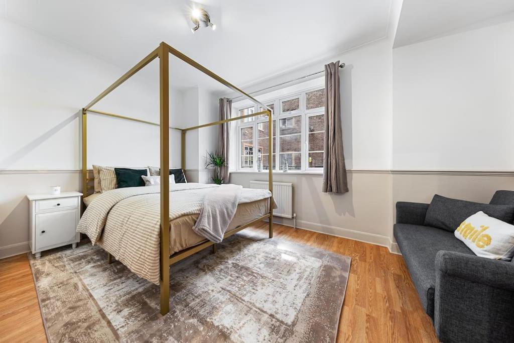 Brand New 3 Bedroom Flat In Appartement Londen