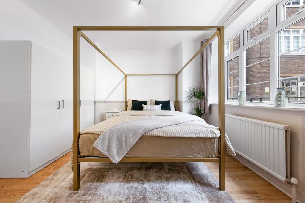 Brand New 3 Bedroom Flat In Appartement *