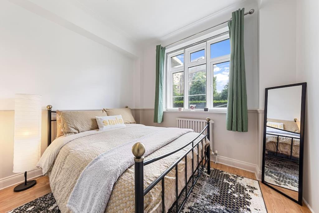 Appartement Brand New 3 Bedroom Flat In Londen