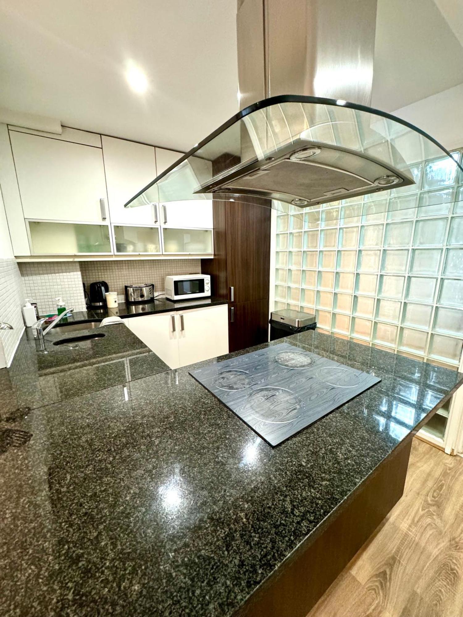 The Crib - 3 Bedroom Central By Wild Londen