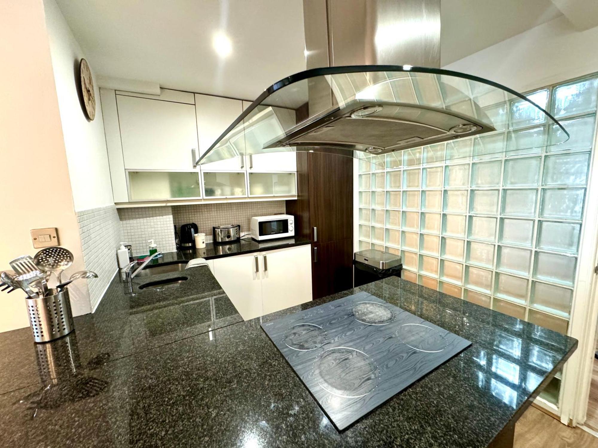 The Crib - 3 Bedroom Central By Wild Appartement