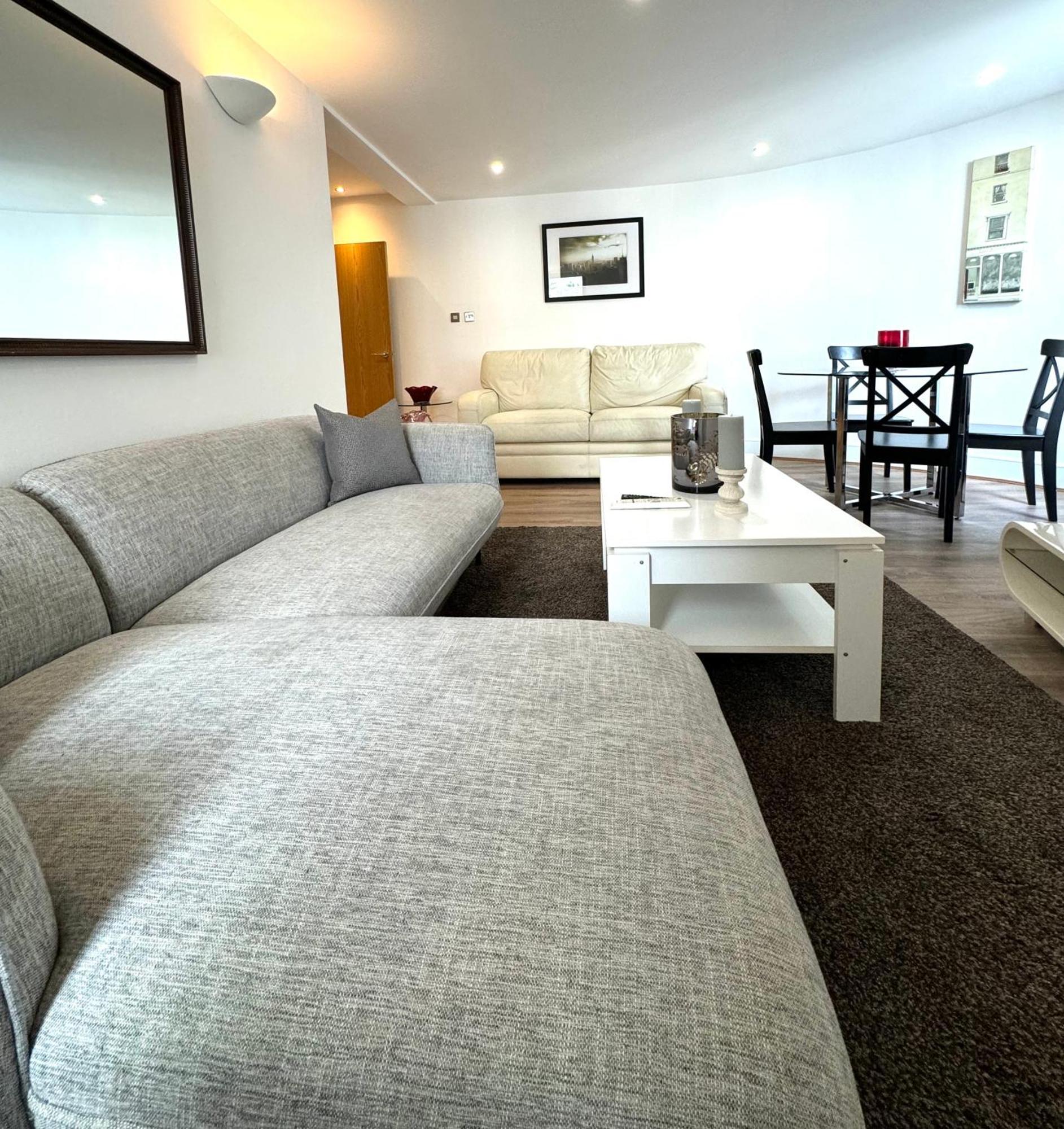 The Crib - 3 Bedroom Central By Wild Appartement *
