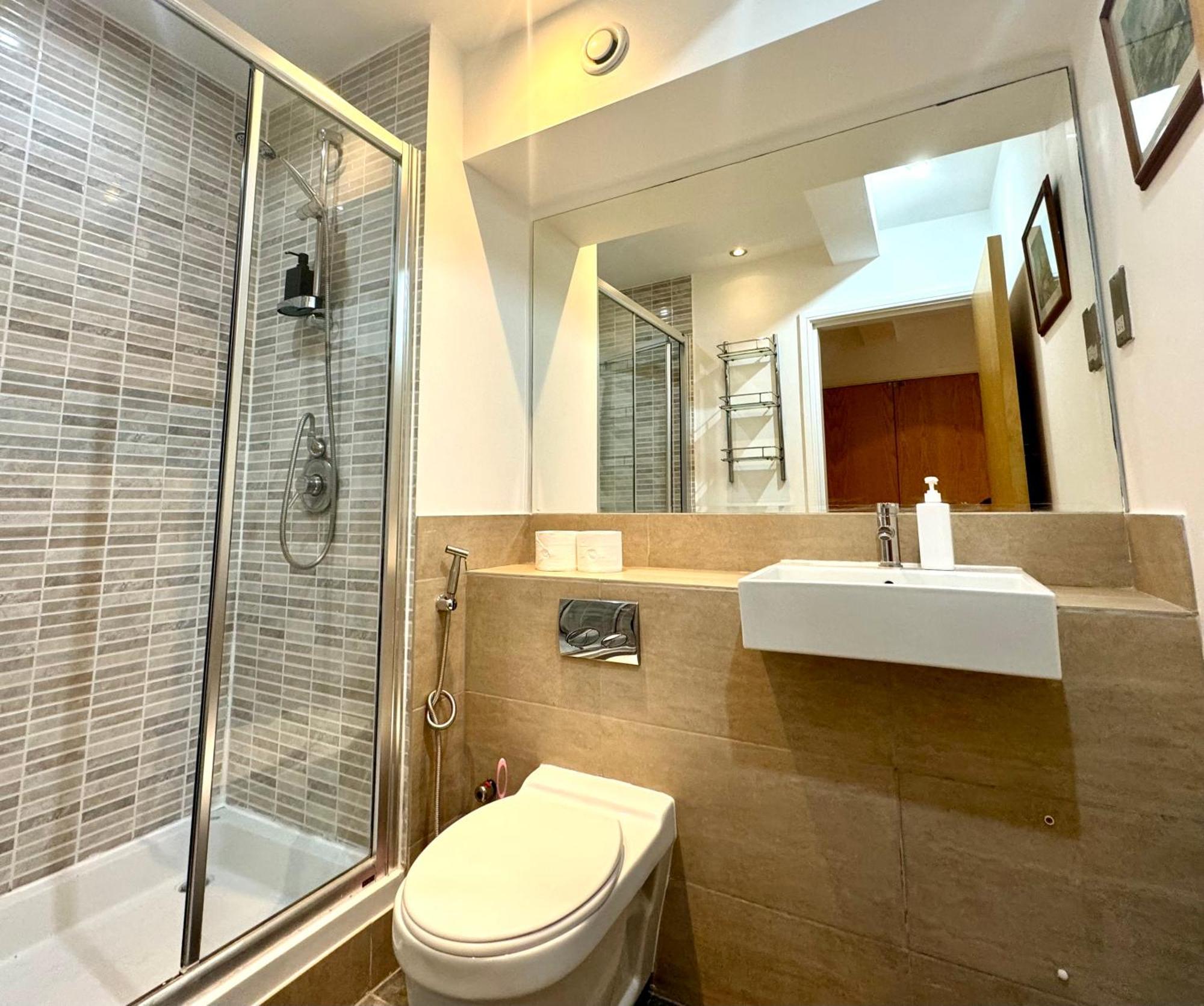 The Crib - 3 Bedroom Central By Wild Appartement Londen