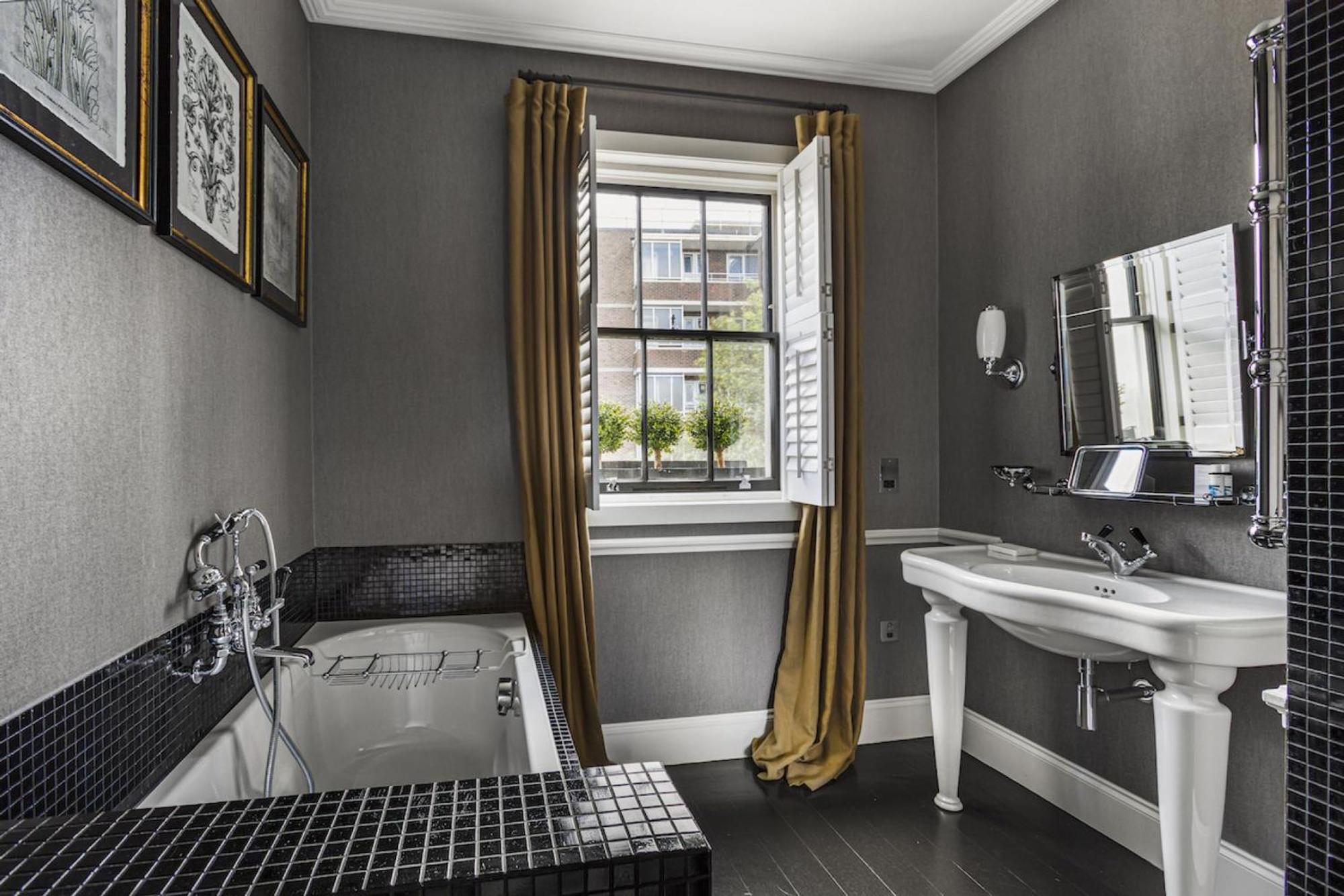 Luxurious - Denyer Street Holiday home