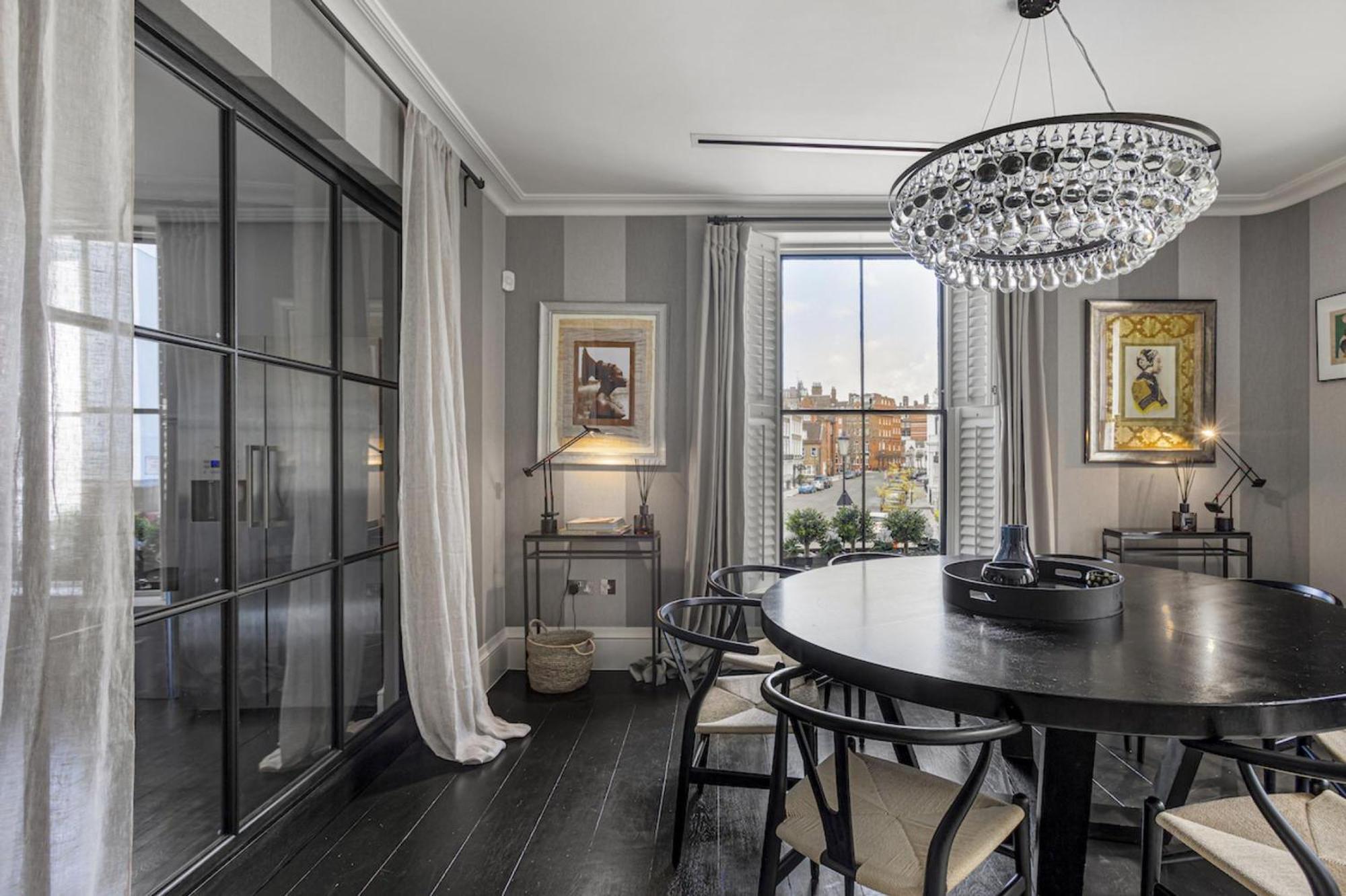 Luxurious - Denyer Street Holiday home *