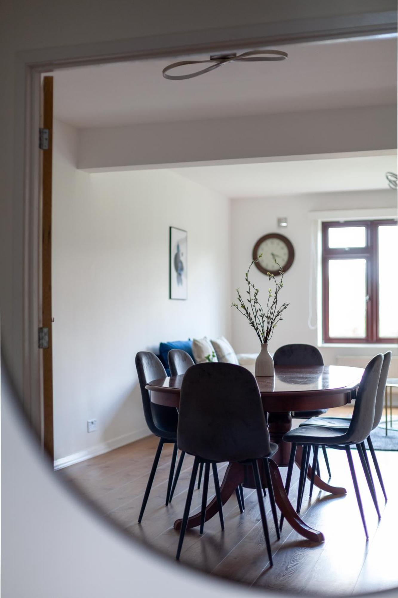 Apartment The Ealing Collection London