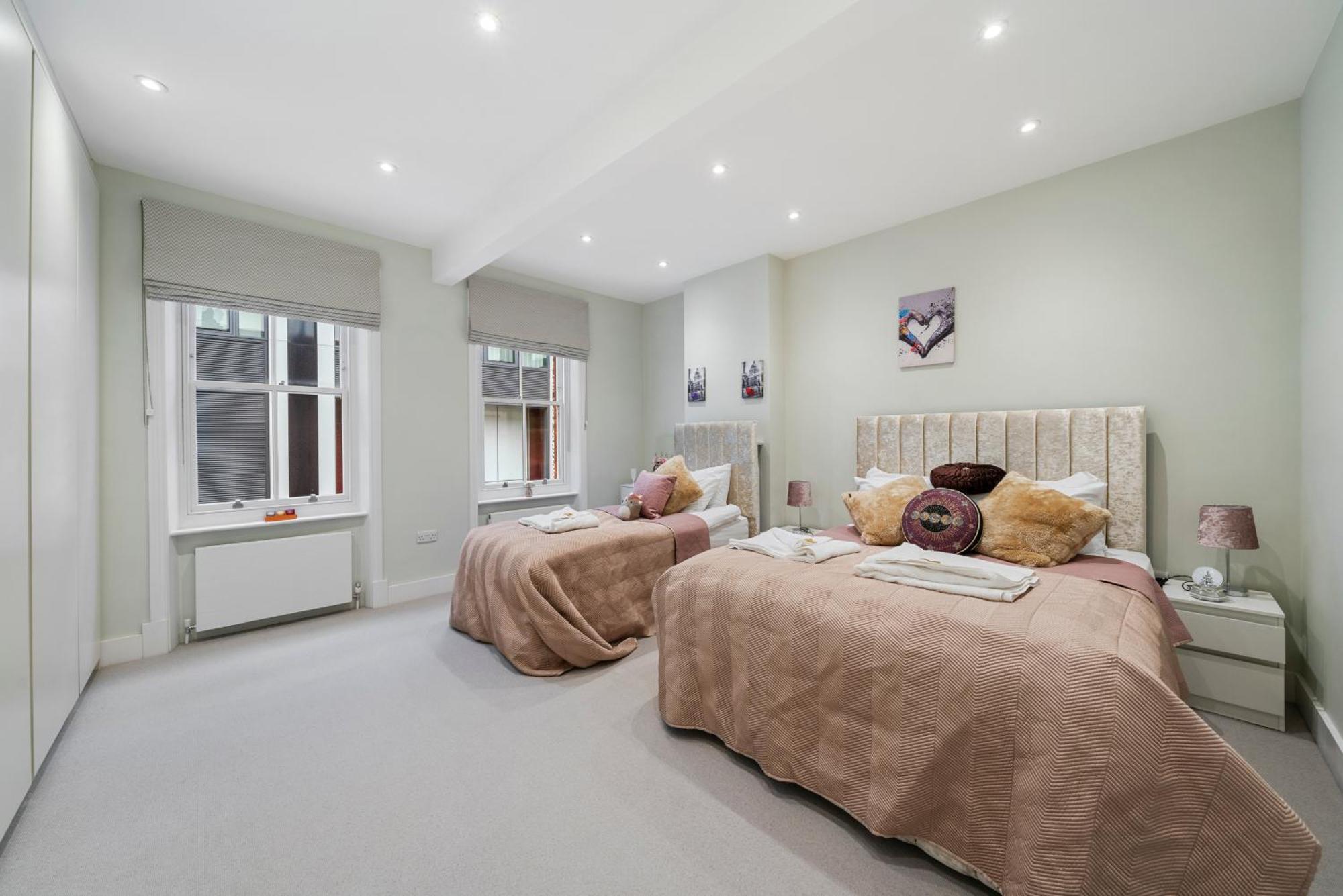 Chic 2 Bed Maisonette In Mayfair 32a Apartment London