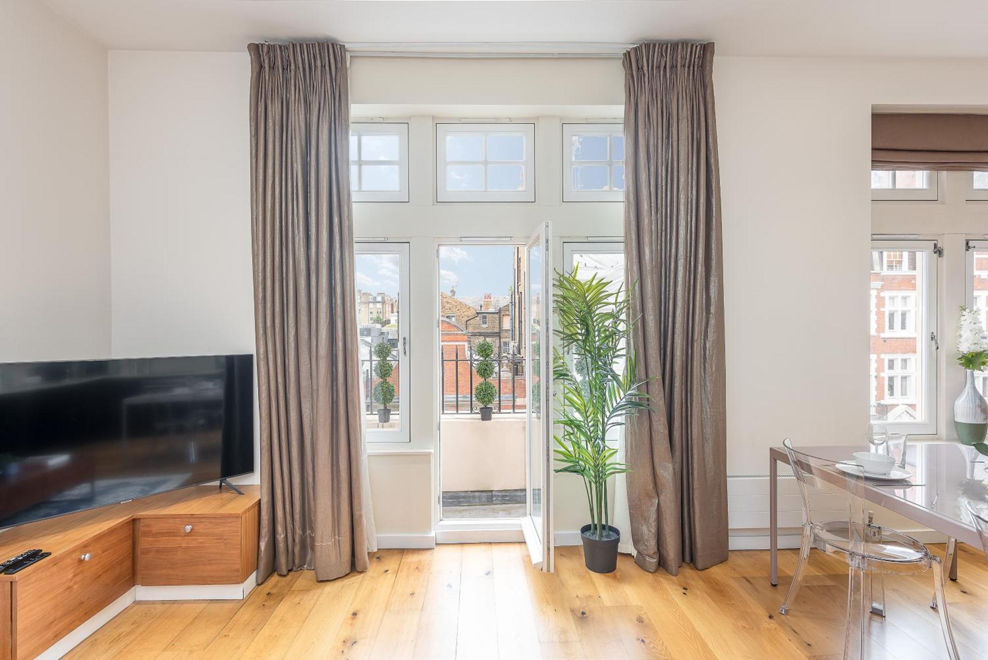 Apartment Moments From Hyde Park & Notting Hill With Free Luggage Storage And Washing Machine London