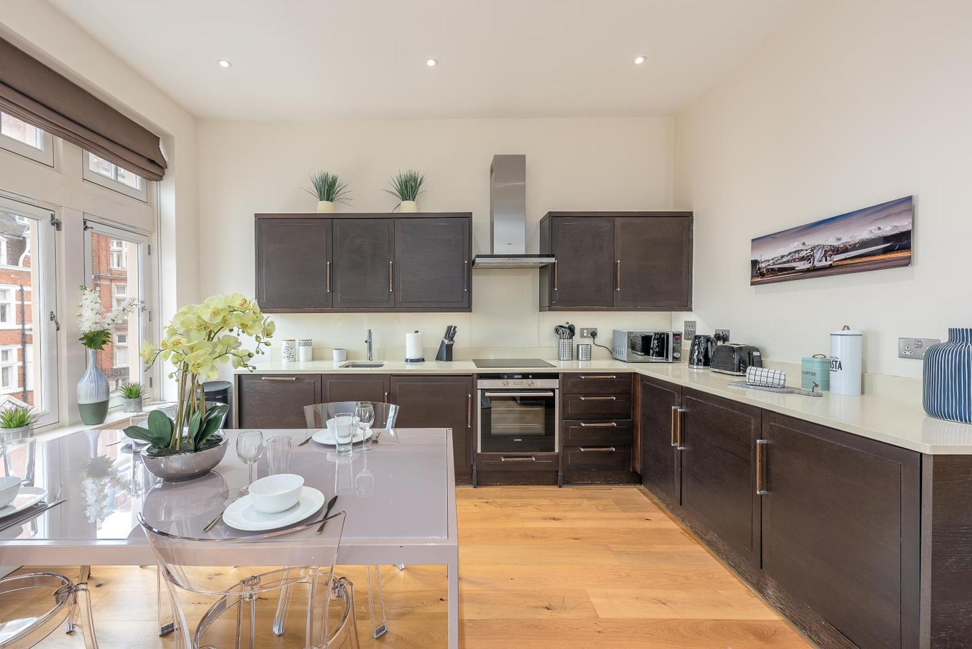 Apartment Moments From Hyde Park & Notting Hill With Free Luggage Storage And Washing Machine London