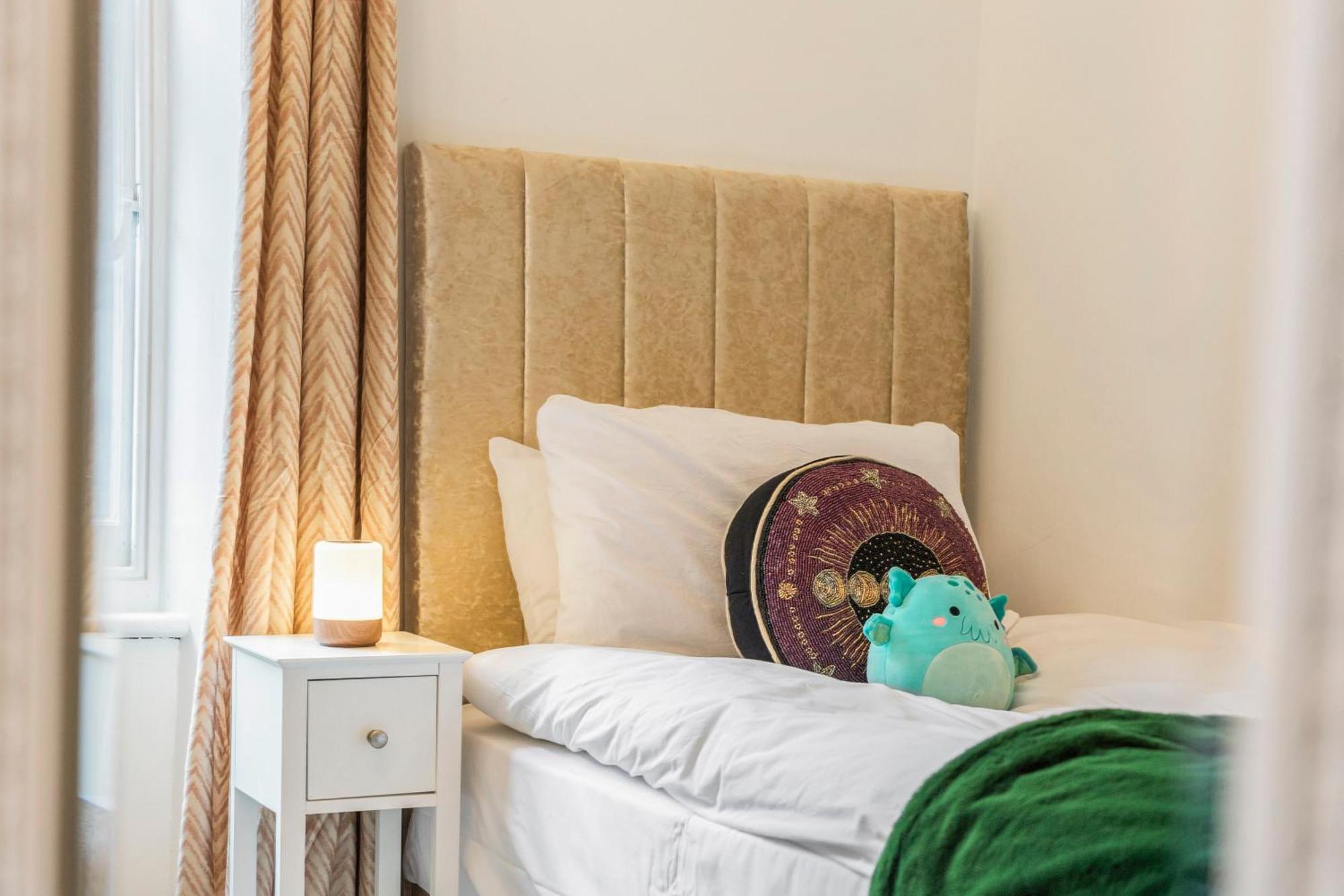 Mayfair Maisonette Chic Spacious 2-bed - 33a Apartment *