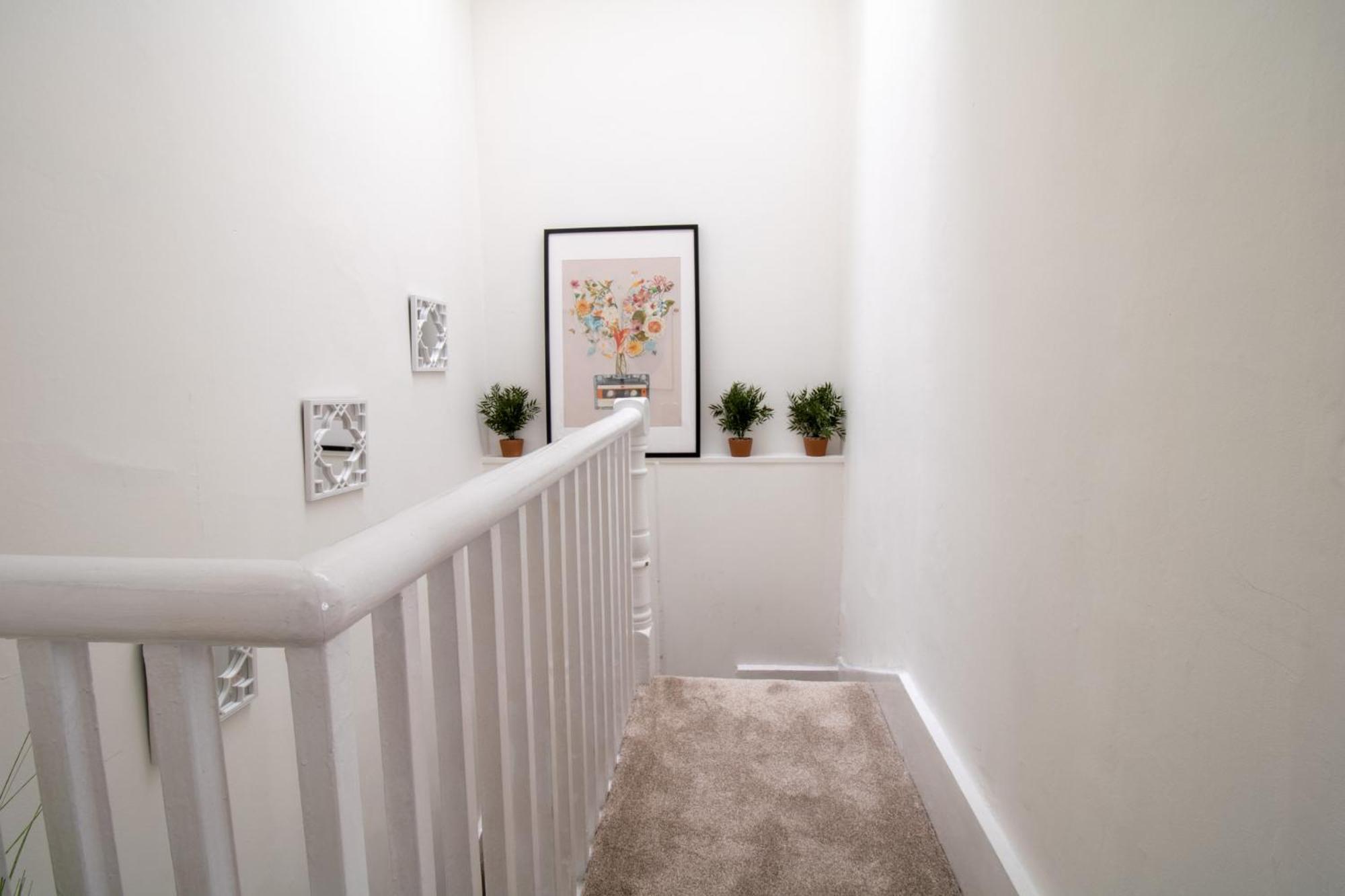 Apartment Mayfair Maisonette Chic Spacious 2-bed - 33a London