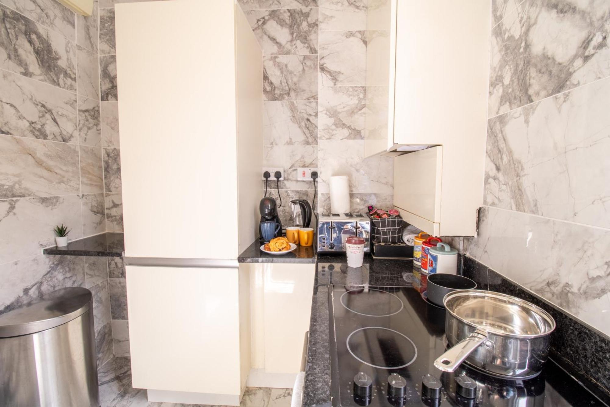Mayfair Maisonette Chic Spacious 2-bed - 33a * London