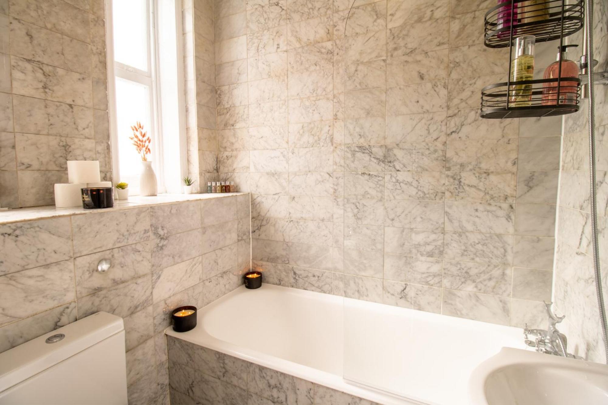 Mayfair Maisonette Chic Spacious 2-bed - 33a Apartment *