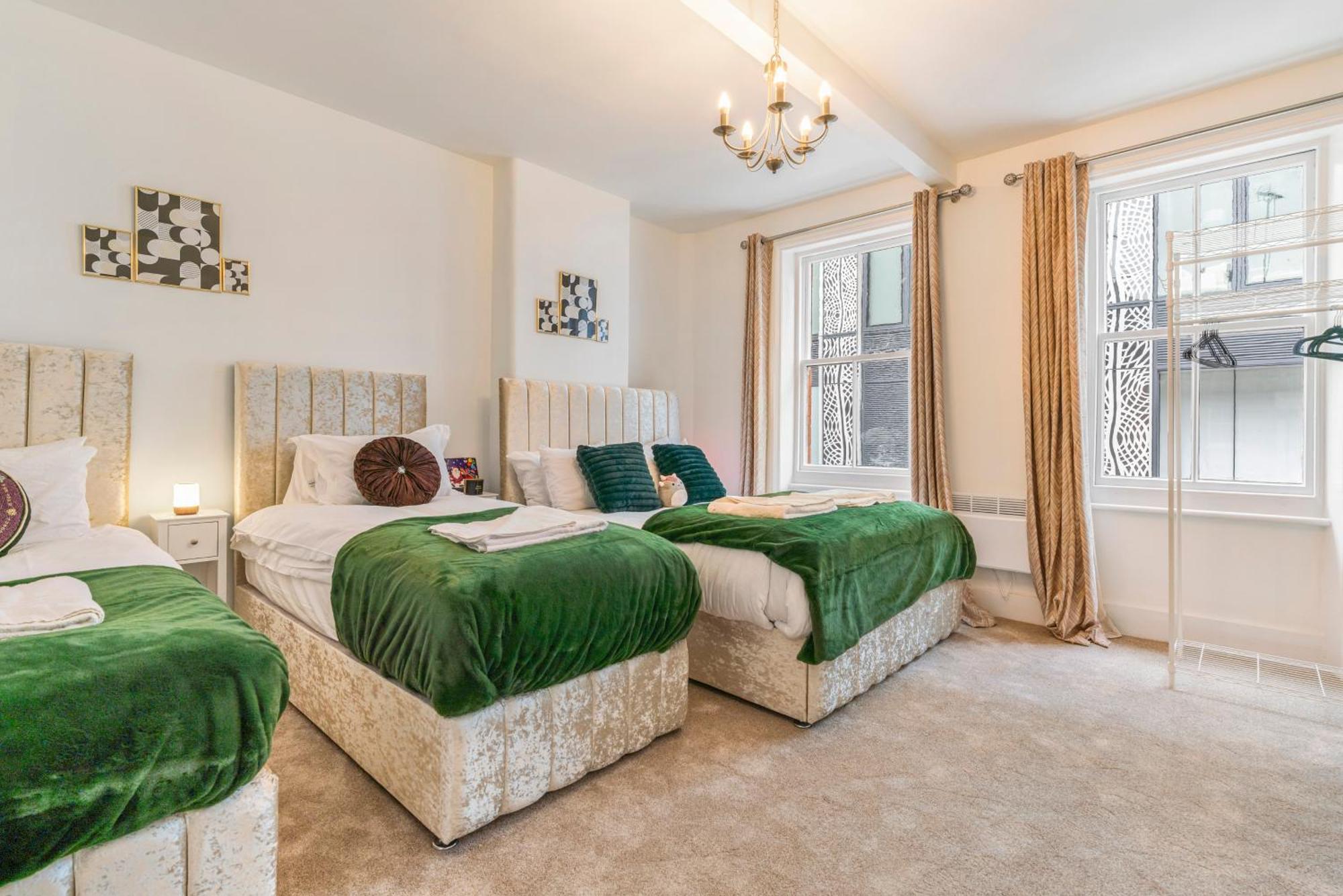 Mayfair Maisonette Chic Spacious 2-bed - 33a * London