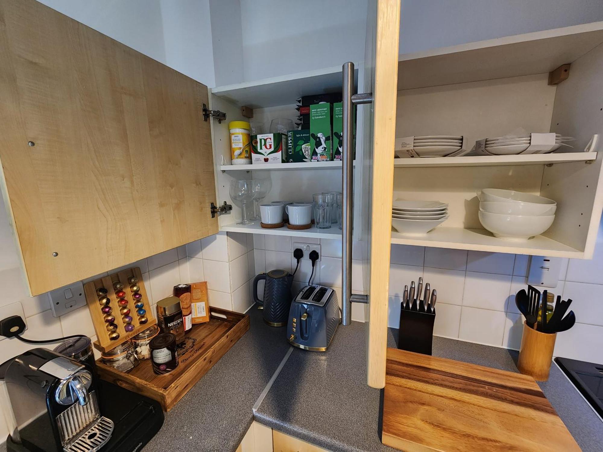Brand New Flat - Canary Wharf Apartment London