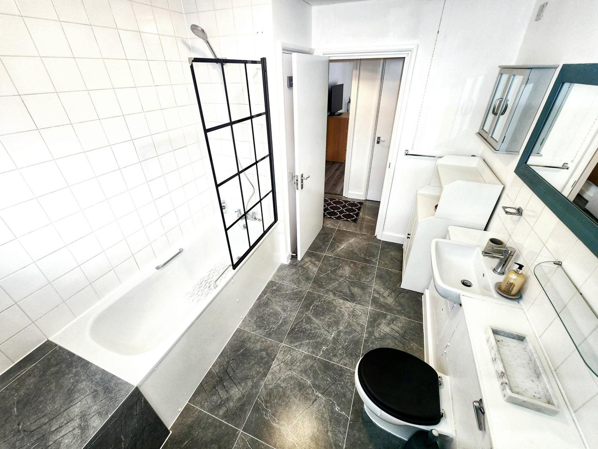 Brand New Flat - Canary Wharf * London