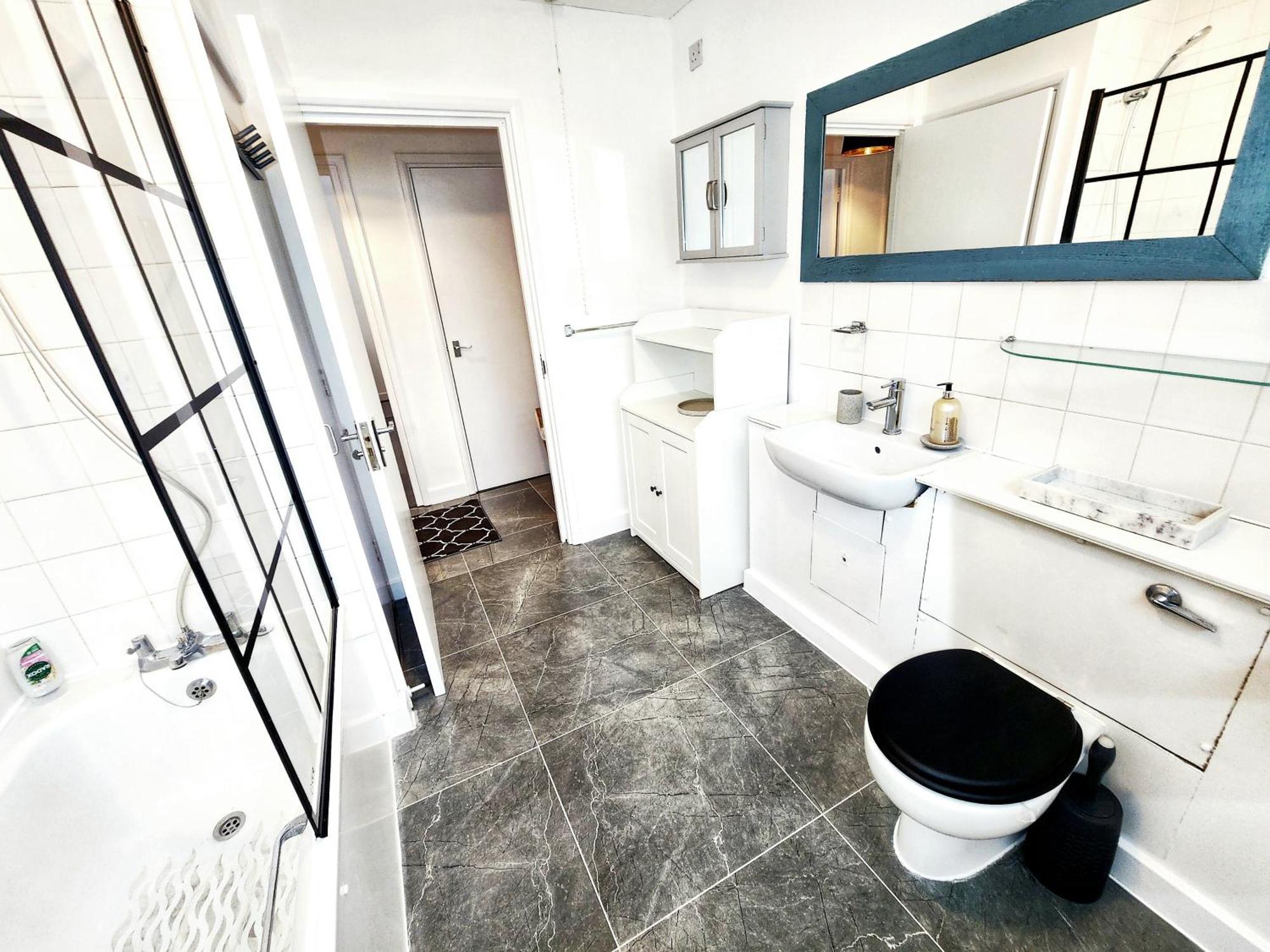 Apartment Brand New Flat - Canary Wharf *