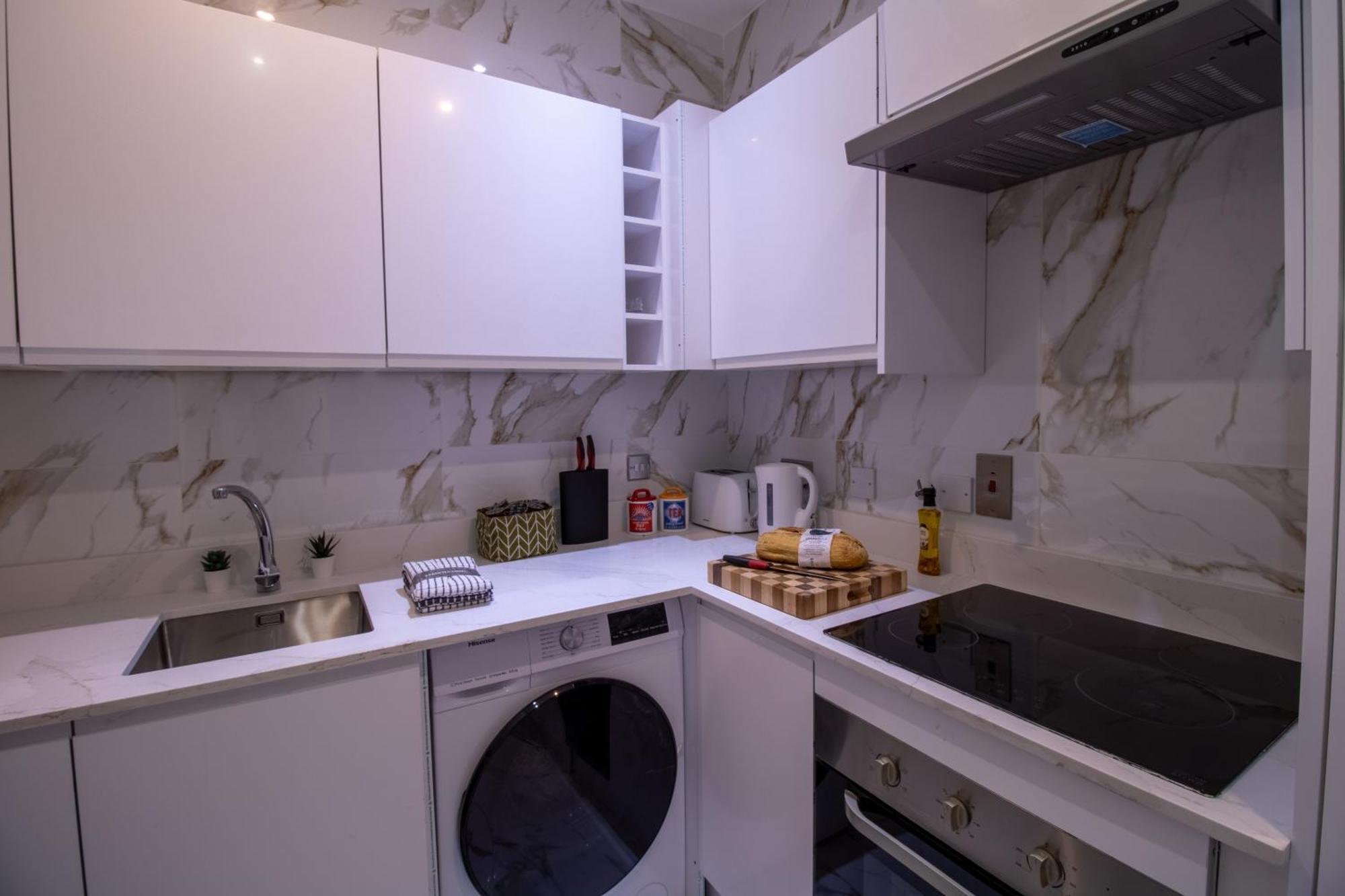 Elegant 3 Bedroom On Oxford Street Luxury Living In 2gc *