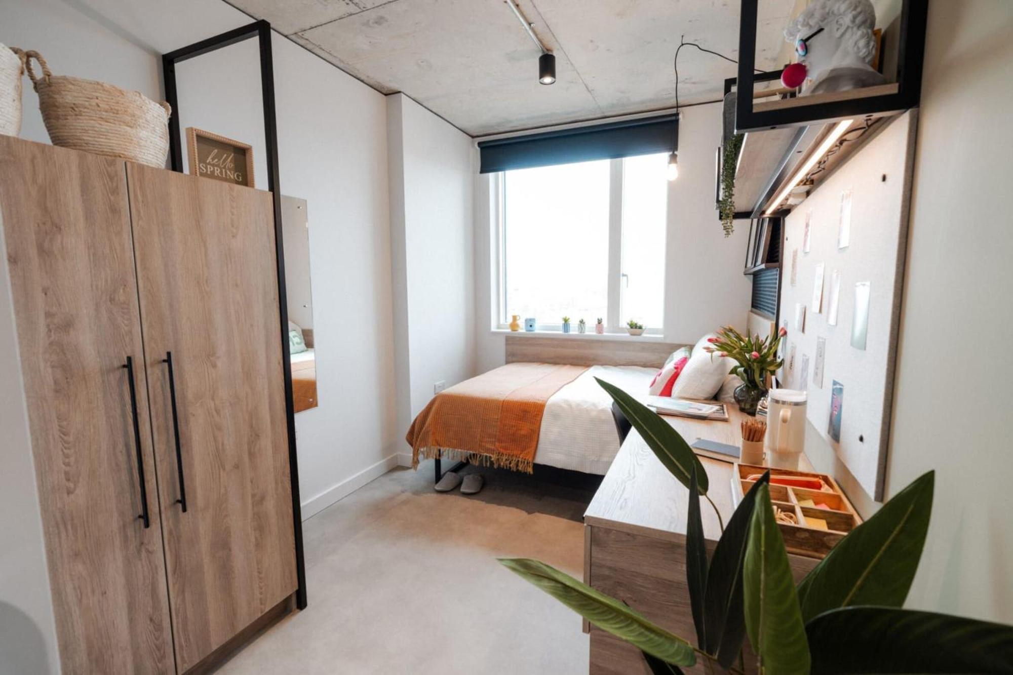 For Students Only Ensuites At Old Kent Road In Apartment *