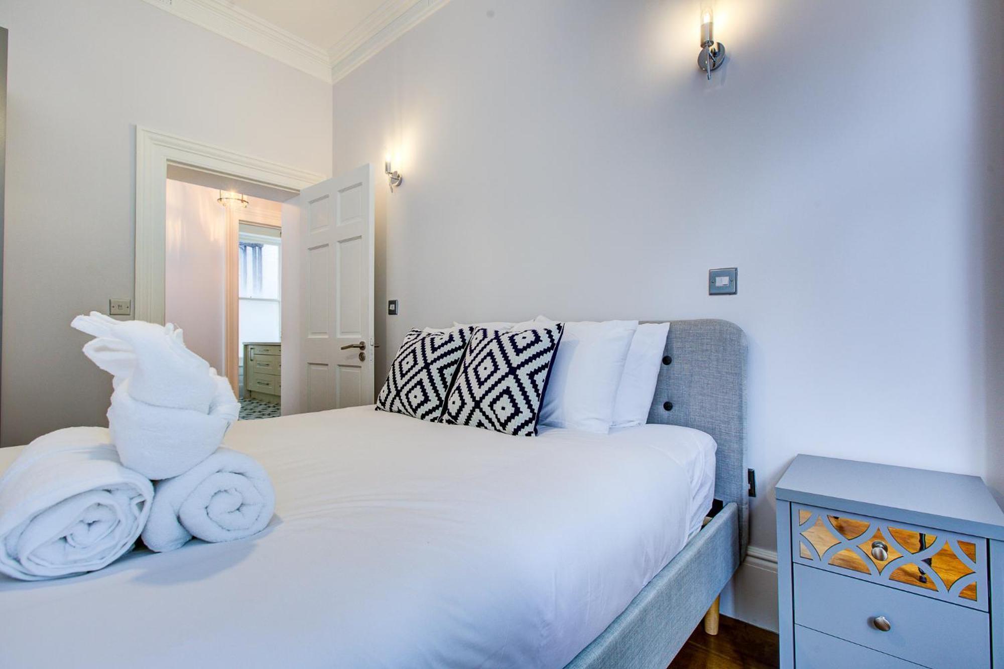 Hyde Park Apartment London