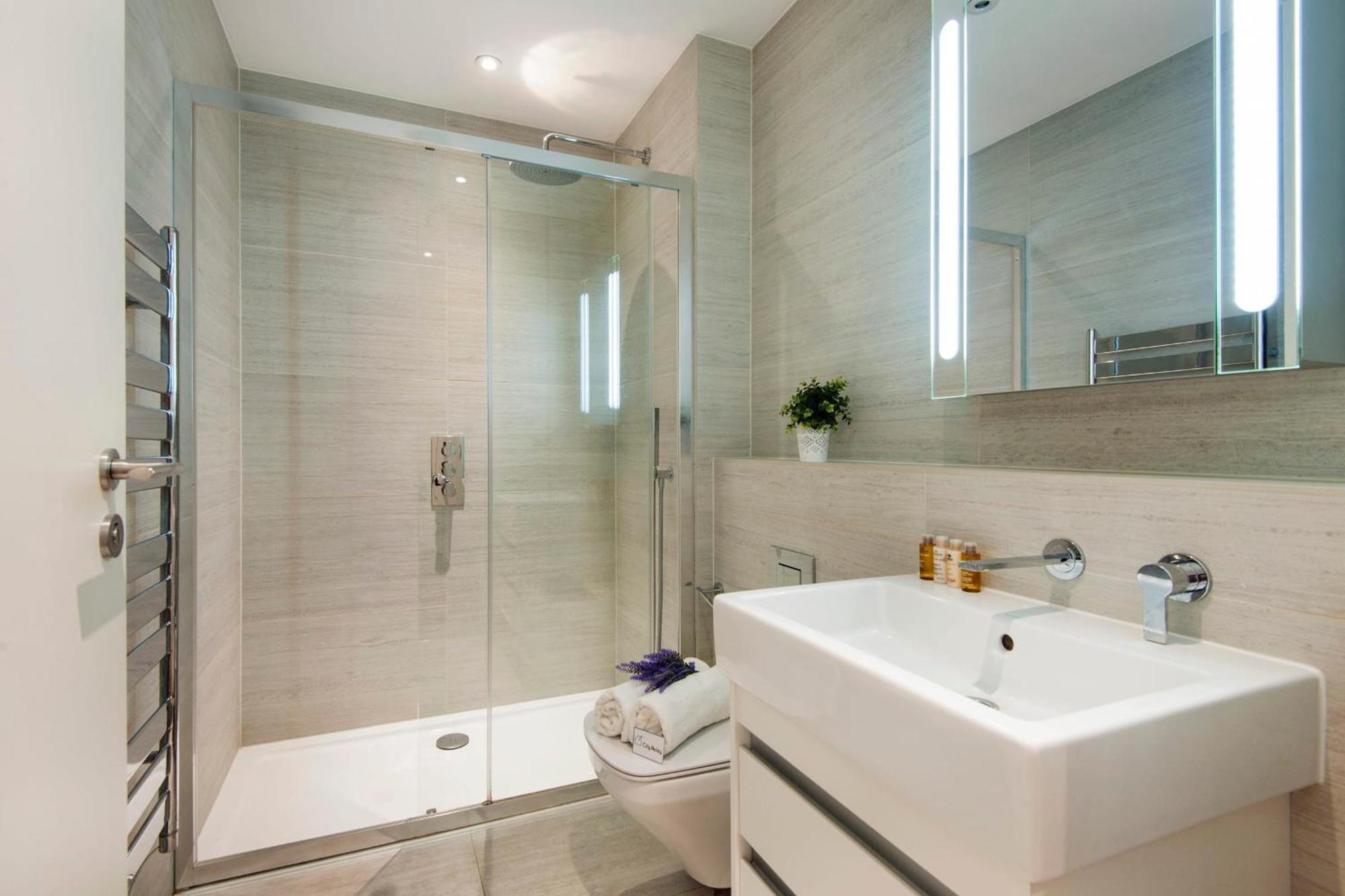 Apartment Vibrant 2br Retreat In Baker Street *