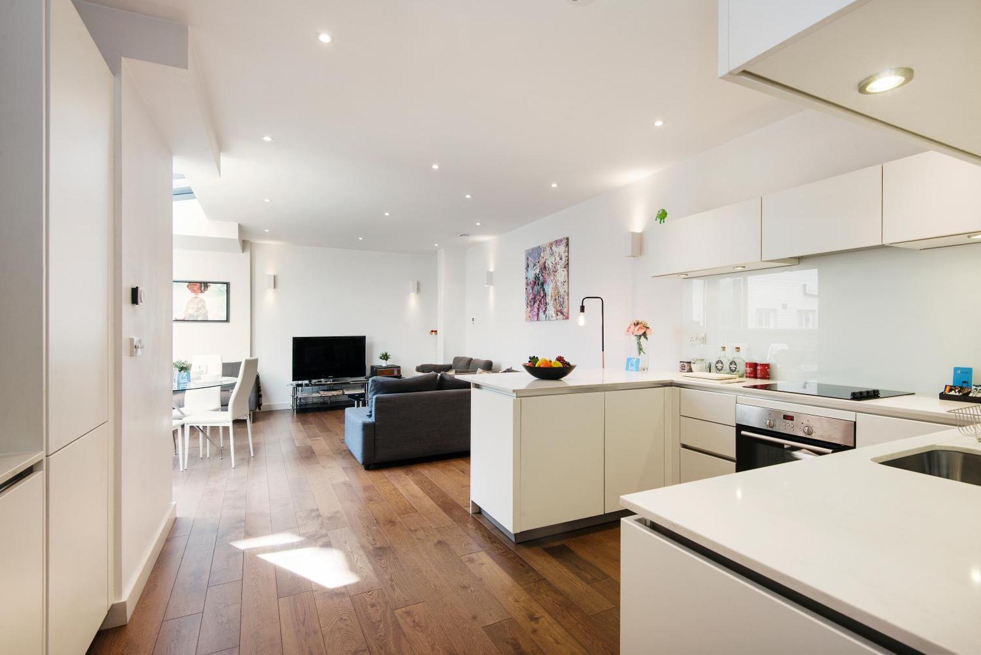 Vibrant 2br Retreat In Baker Street London