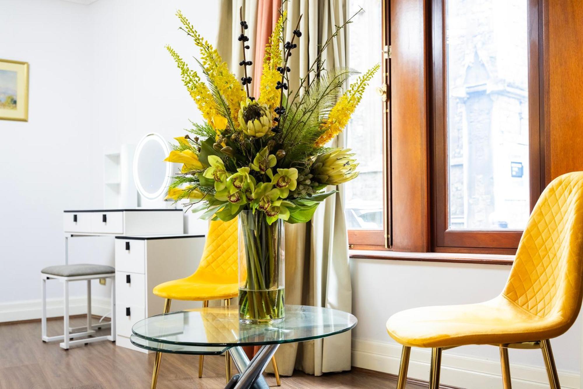 Carlton Court - Mayfair 5* Londen