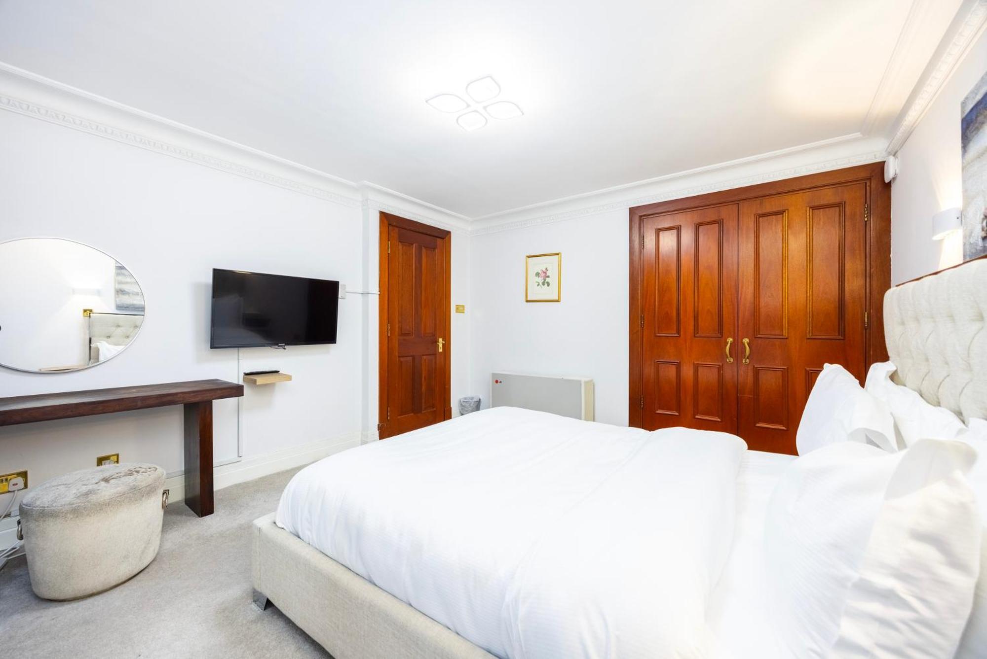 Carlton Court - Mayfair Londen