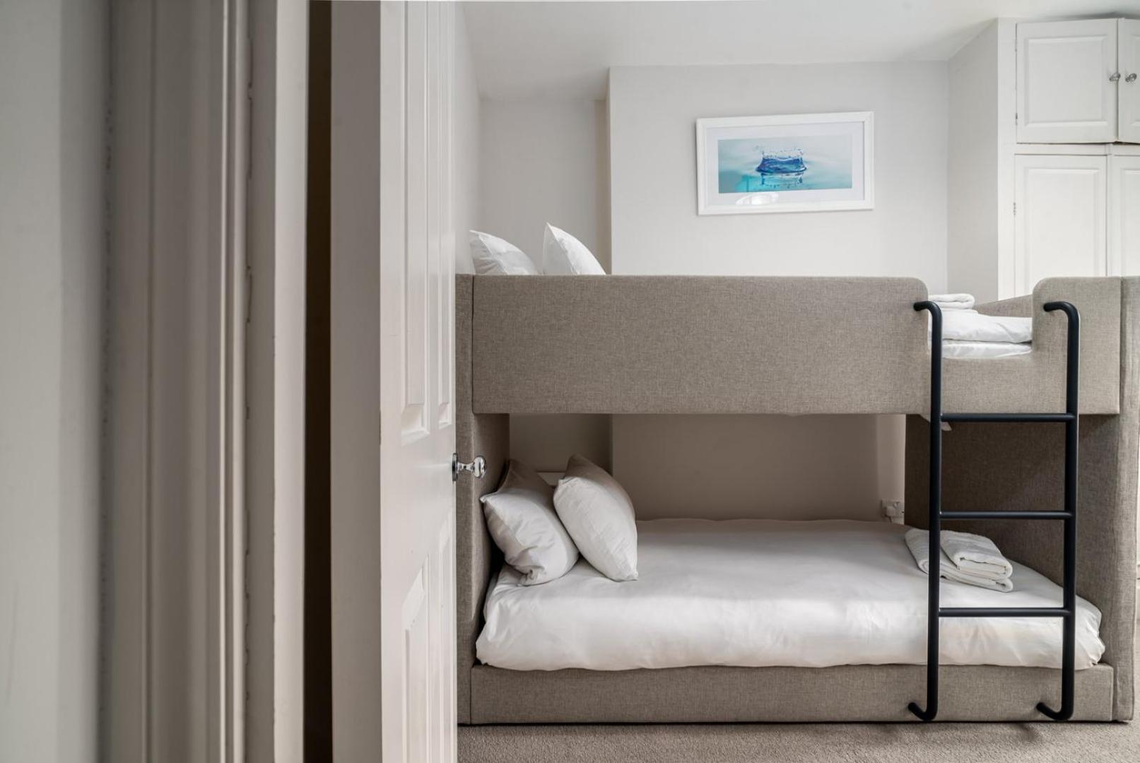 Сasa de vacaciones Guestready - Family With Garden For 6 *