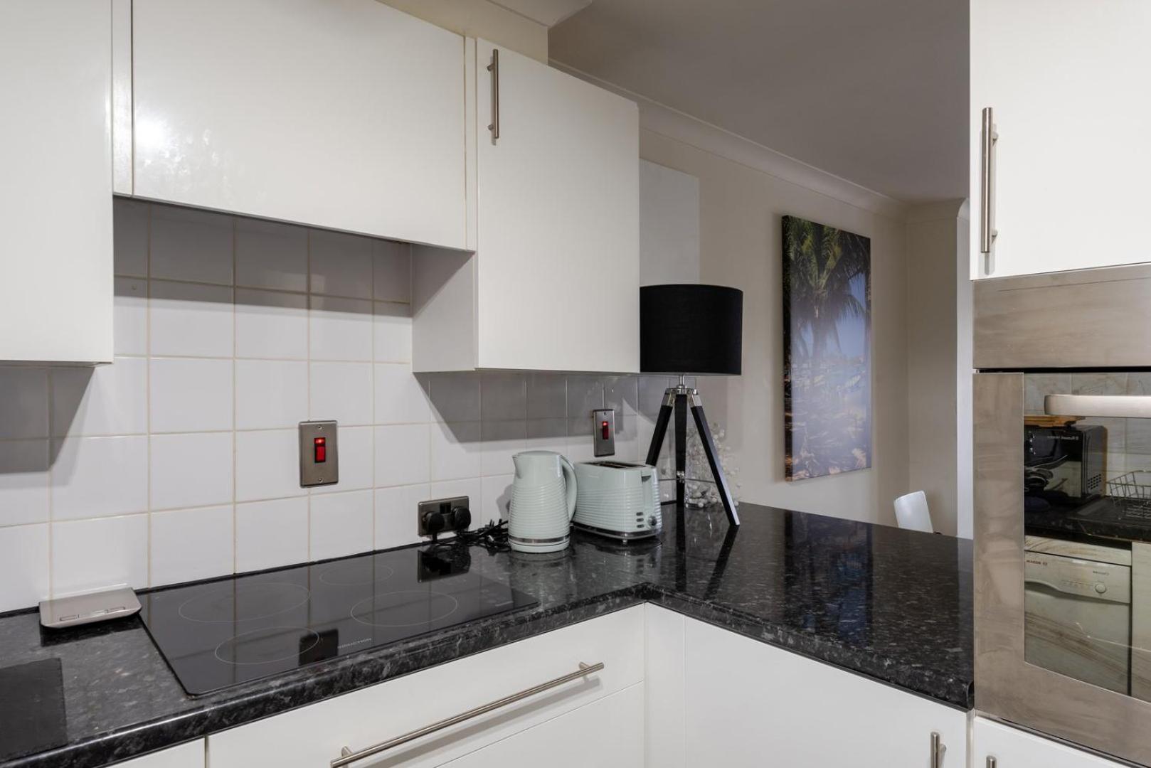 Guestready - Overlooking The Thames London