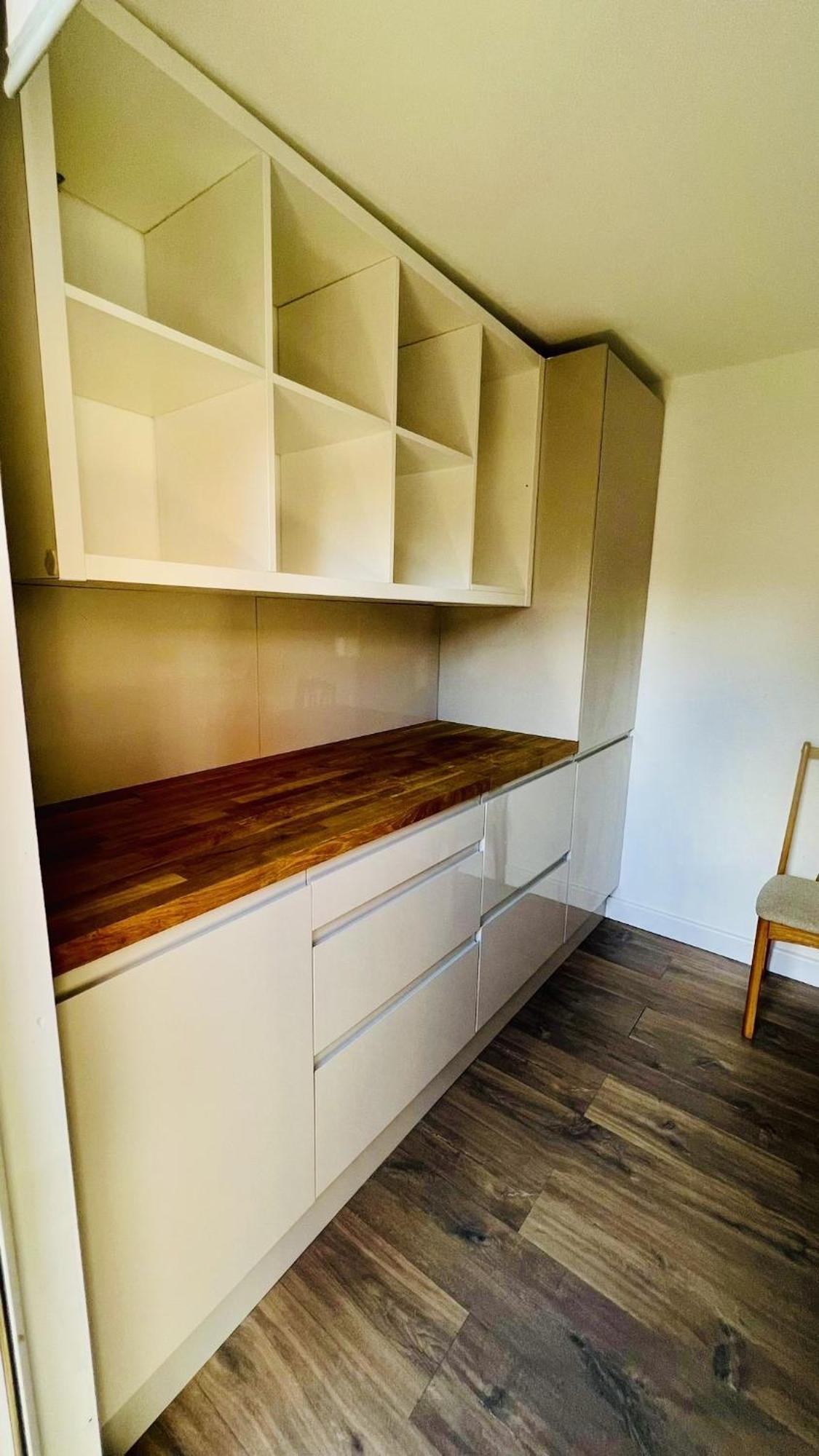 Holiday home Wood Budget - Next To Mall & Metro Station - 10 Min To Center *