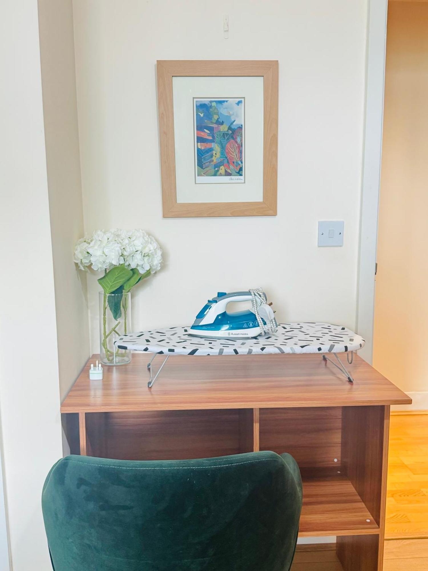 Modern 2bed 2bath Canary Wharf - Upto 5 Person Appartement Londen